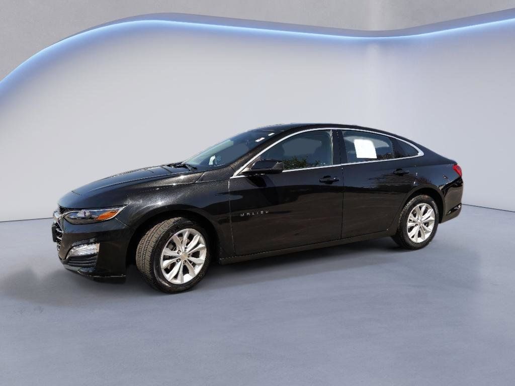 Used 2025 Chevrolet Malibu 1LT with VIN 1G1ZD5ST7SF130902 for sale in Milwaukee, WI