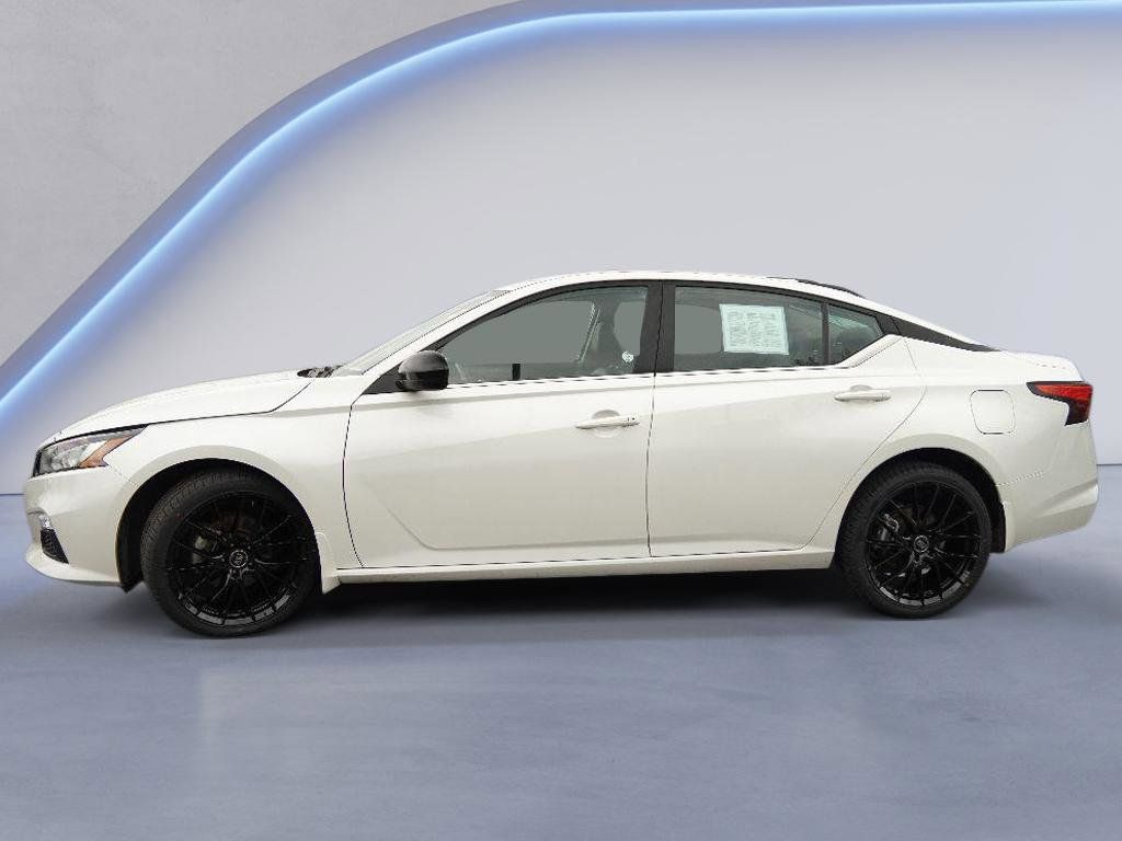 Used 2022 Nissan Altima SR with VIN 1N4BL4CW6NN386625 for sale in Milwaukee, WI