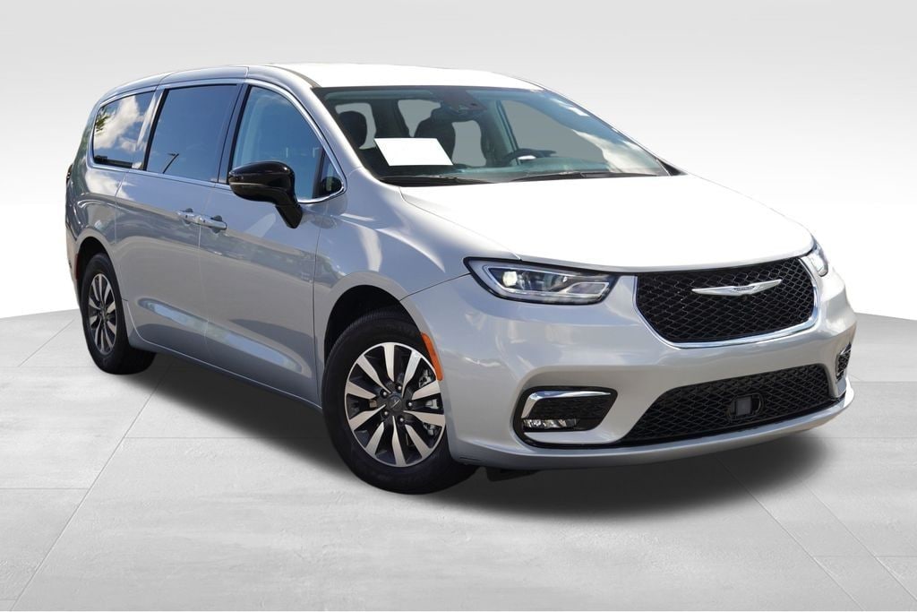 Used 2024 Chrysler Pacifica Plug-In Hybrid Select Van Passenger Van