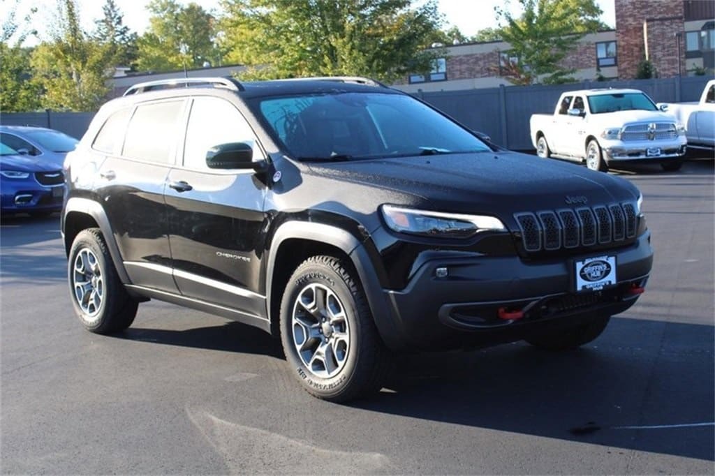 Used 2022 Jeep Cherokee Trailhawk with VIN 1C4PJMBX8ND506110 for sale in Milwaukee, WI