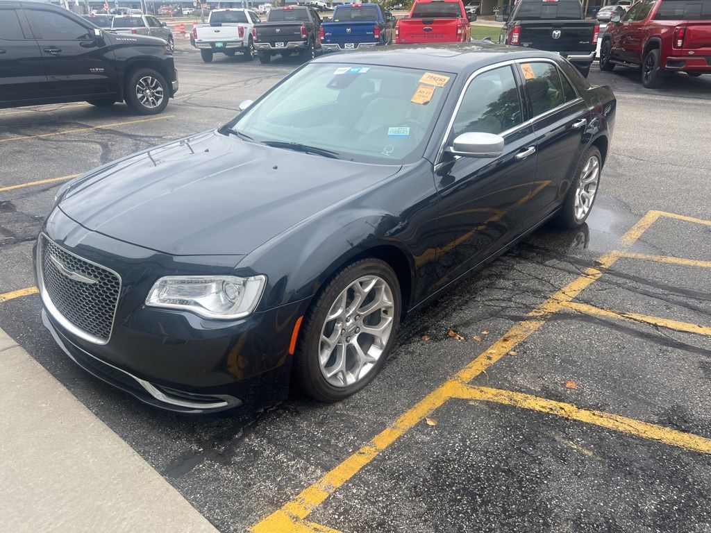 2019 Chrysler 300 Sedan  2019 Chrysler 300 Sedan