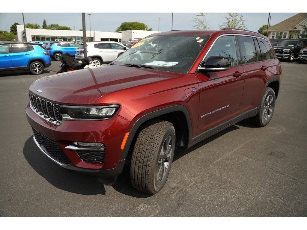 Used 2023 Jeep Grand Cherokee 4xe with VIN 1C4RJYB64P8792105 for sale in Milwaukee, WI