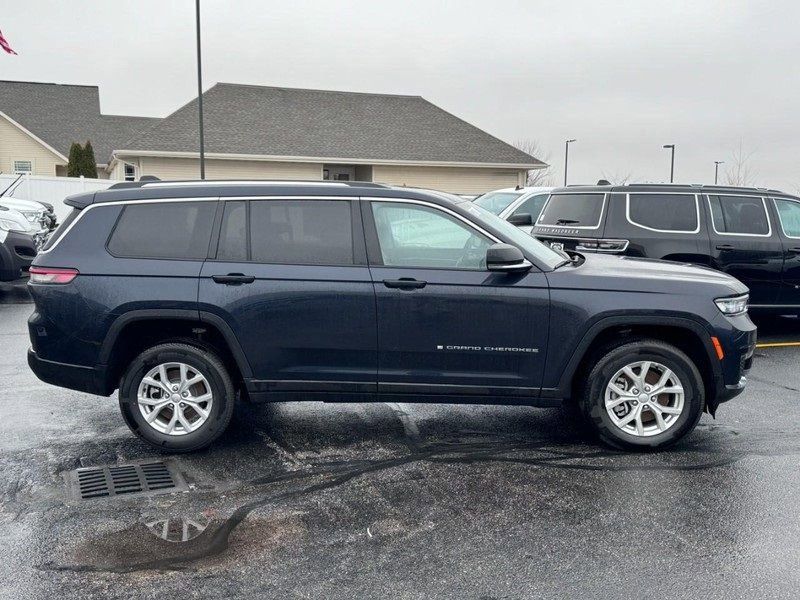 Used 2023 Jeep Grand Cherokee L Limited with VIN 1C4RJKBG8P8875672 for sale in Milwaukee, WI