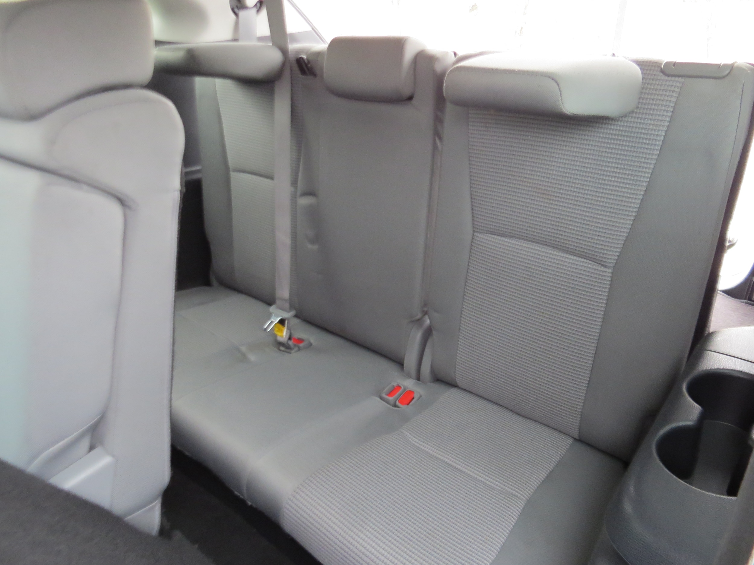 2023 Toyota Highlander LE - Photo 12