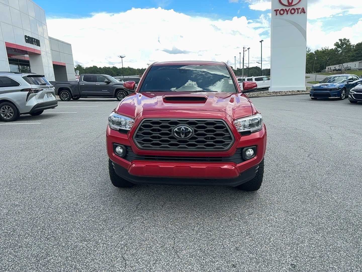 Used 2022 Toyota Tacoma TRD Sport with VIN 3TMAZ5CN1NM166966 for sale in Hamlet, NC