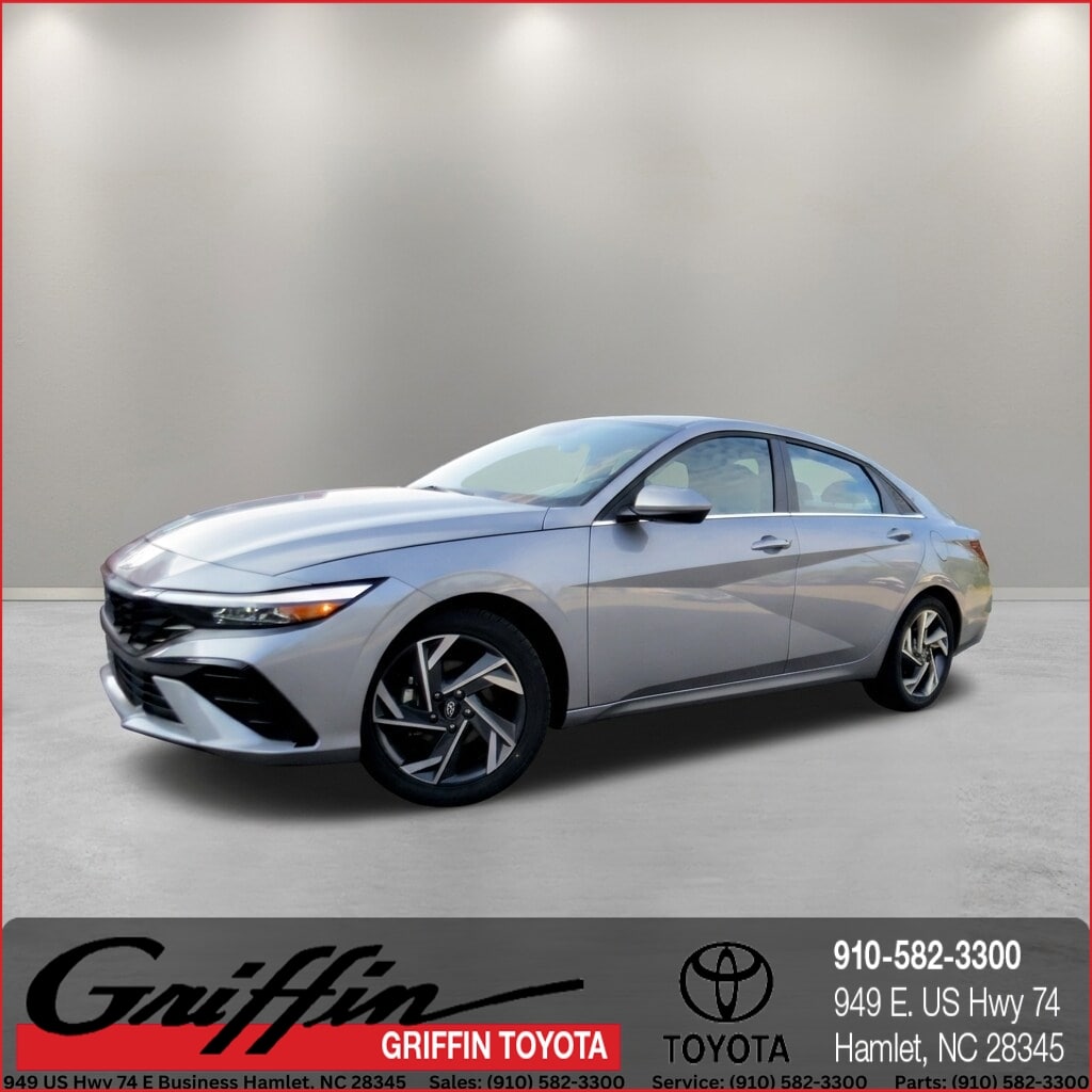 Used 2025 Hyundai Elantra SEL Convenience Sedan
