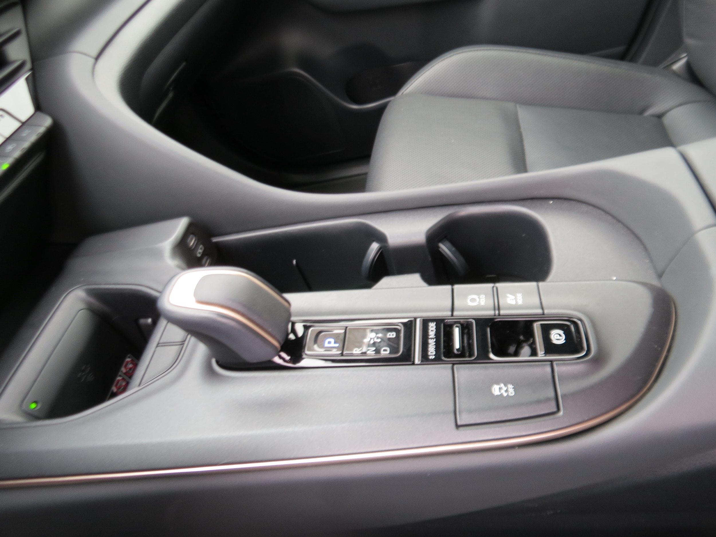 2023 Toyota Crown Limited - Photo 20