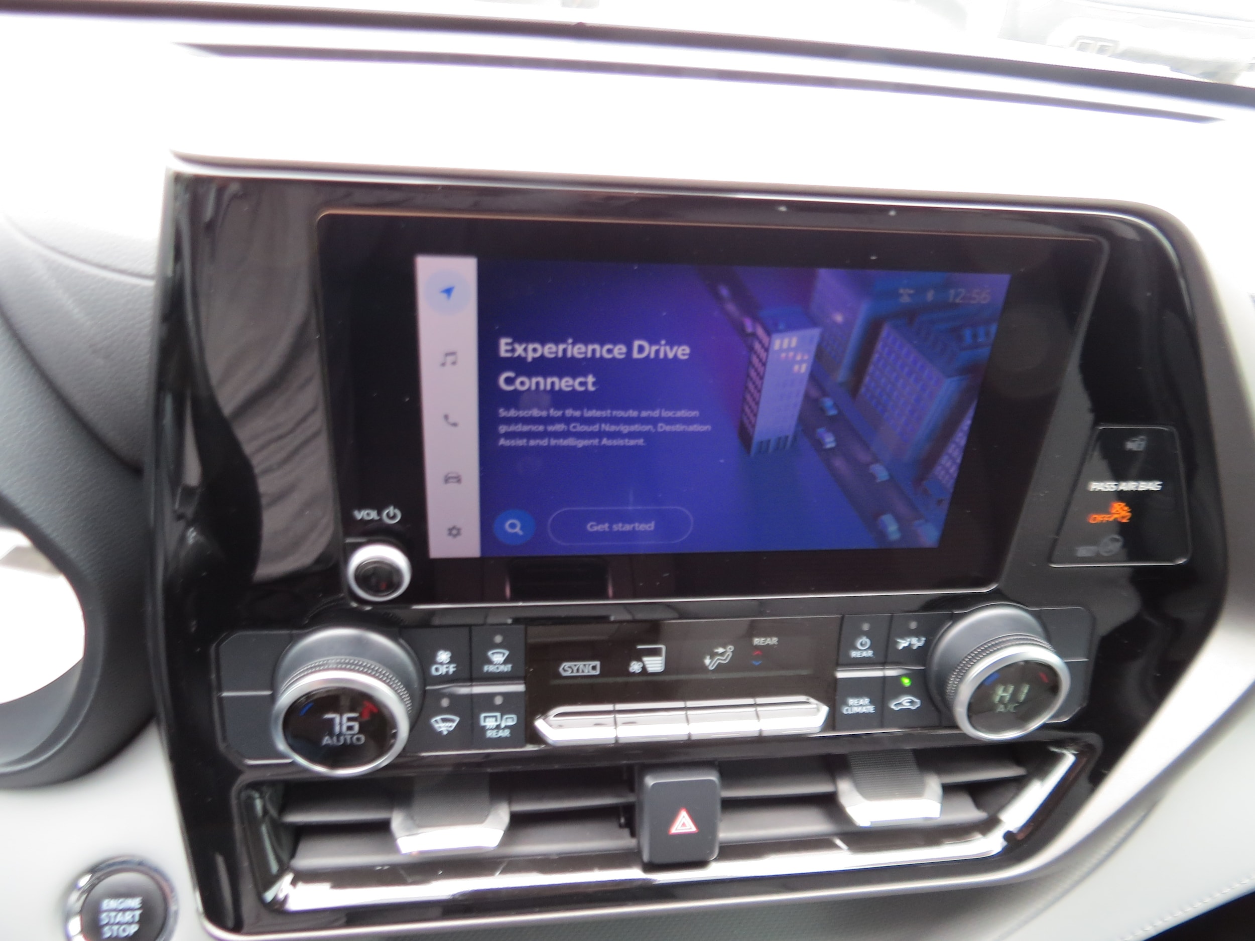 2023 Toyota Highlander LE - Photo 22