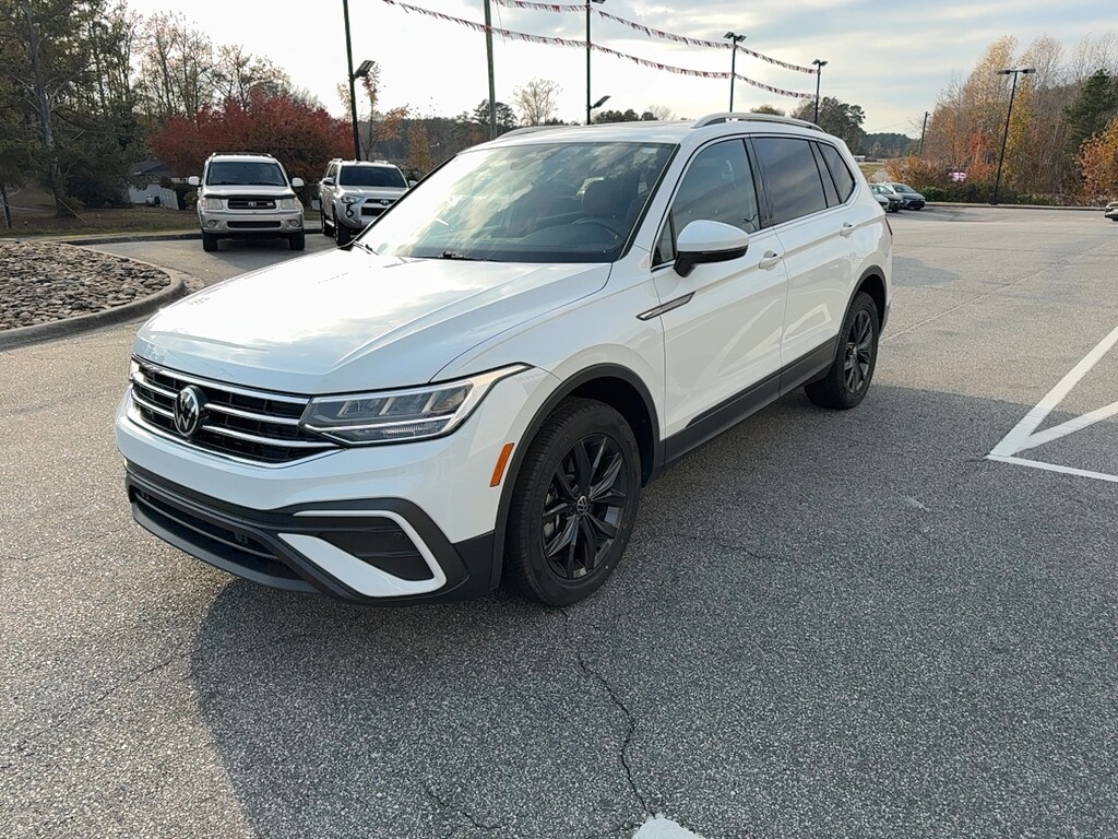 Used 2024 Volkswagen Tiguan 2.0T SE SUV