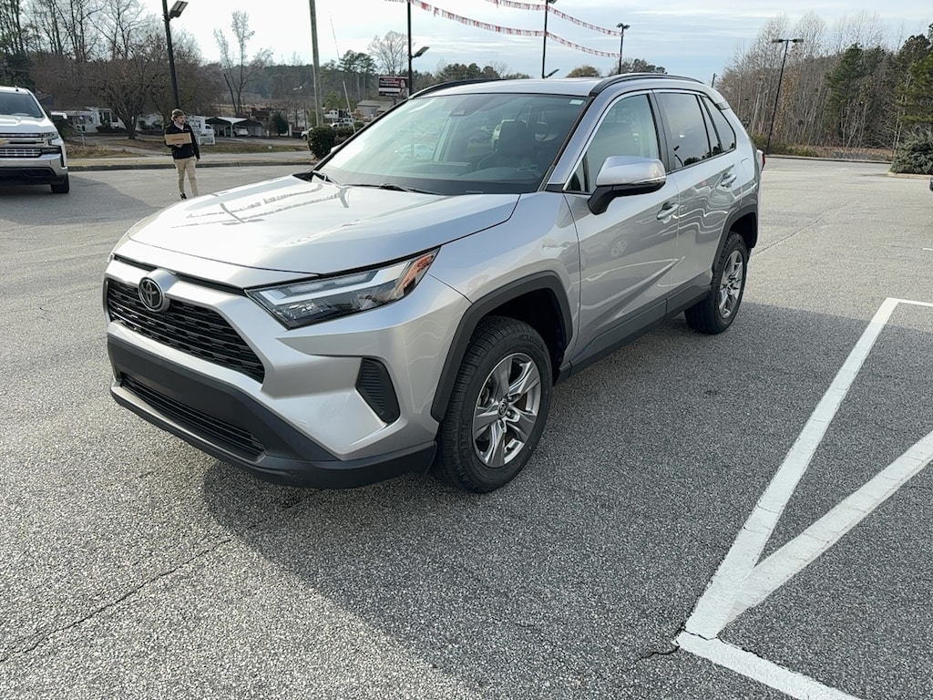 Used 2022 Toyota RAV4 XLE SUV