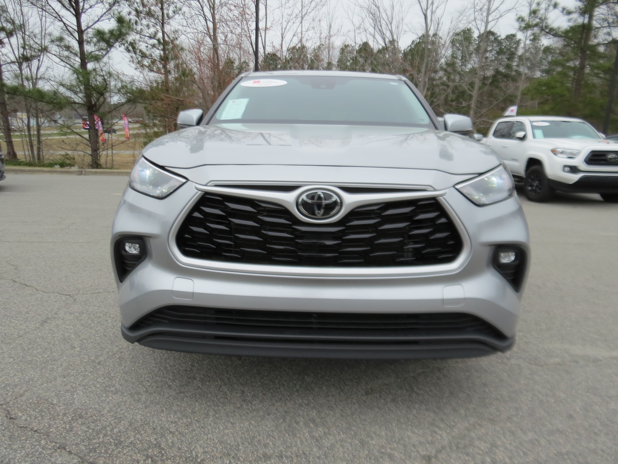 2023 Toyota Highlander LE - Photo 8
