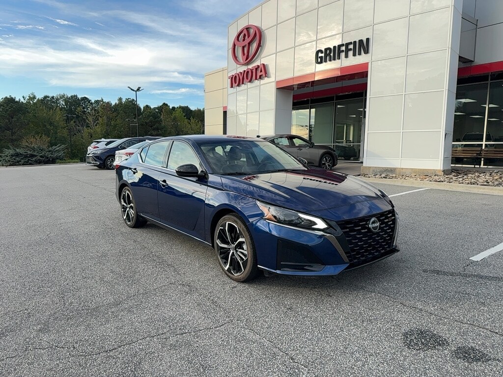 Used 2024 Nissan Altima 2.5 SR Sedan