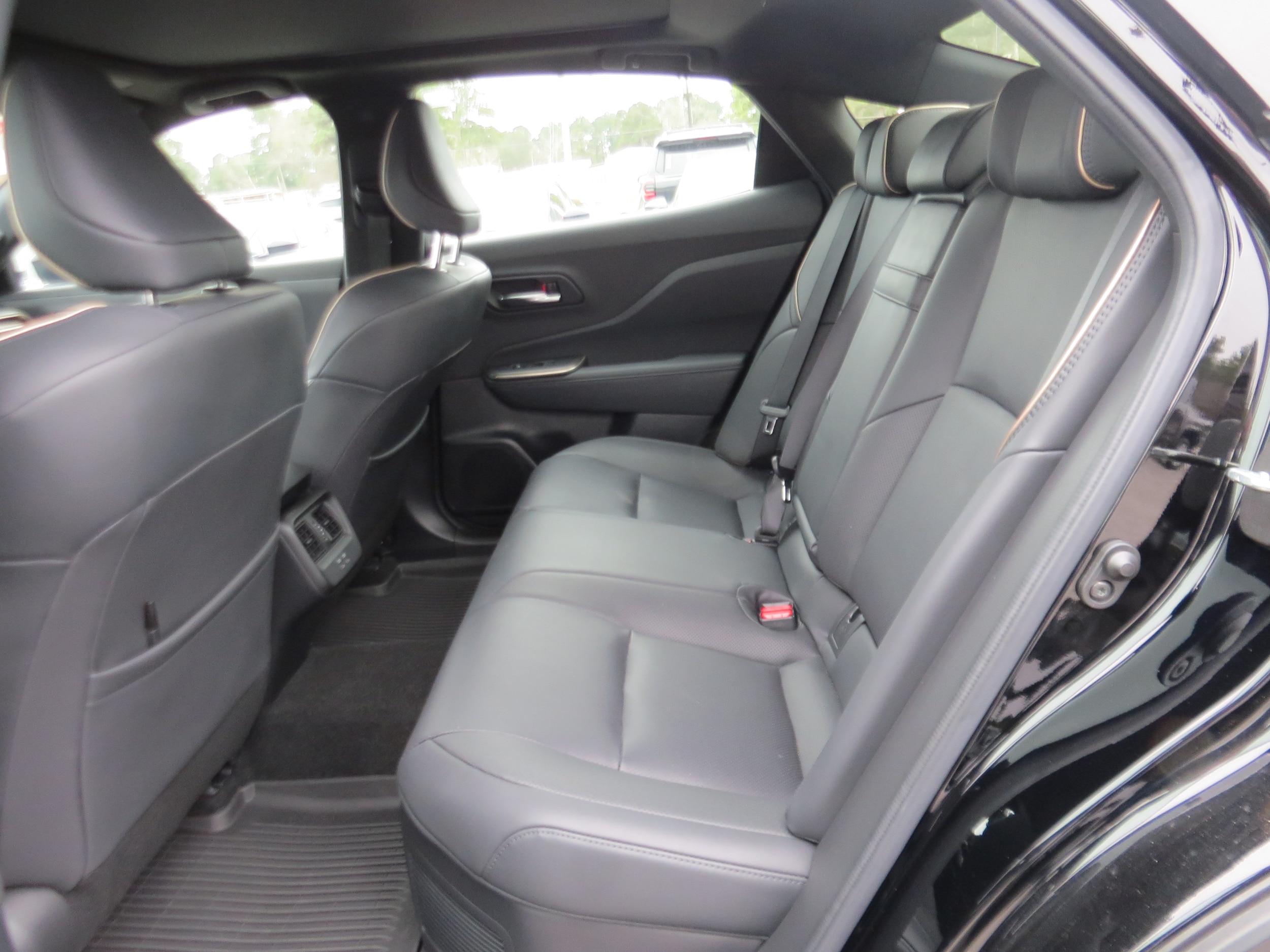 2023 Toyota Crown Limited - Photo 10