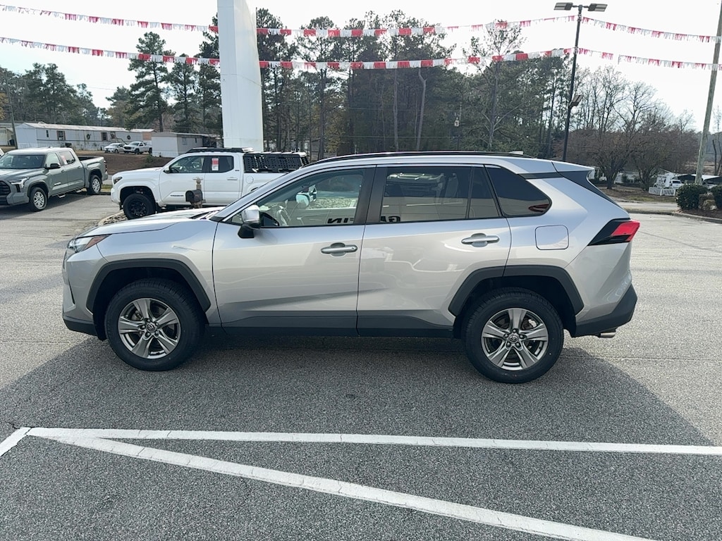 Used 2022 Toyota RAV4 XLE SUV