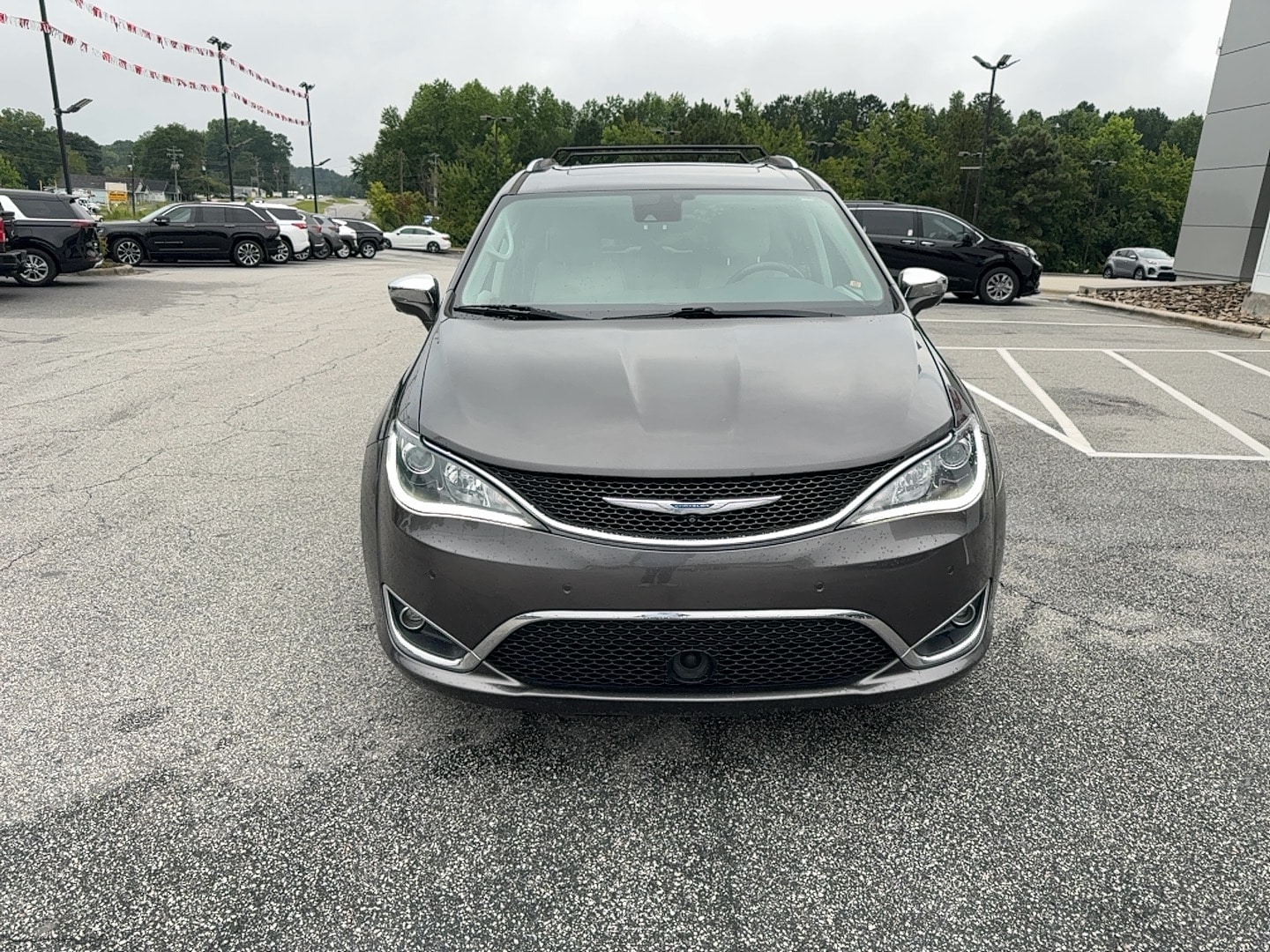 Used 2018 Chrysler Pacifica Limited with VIN 2C4RC1GG6JR100134 for sale in Hamlet, NC
