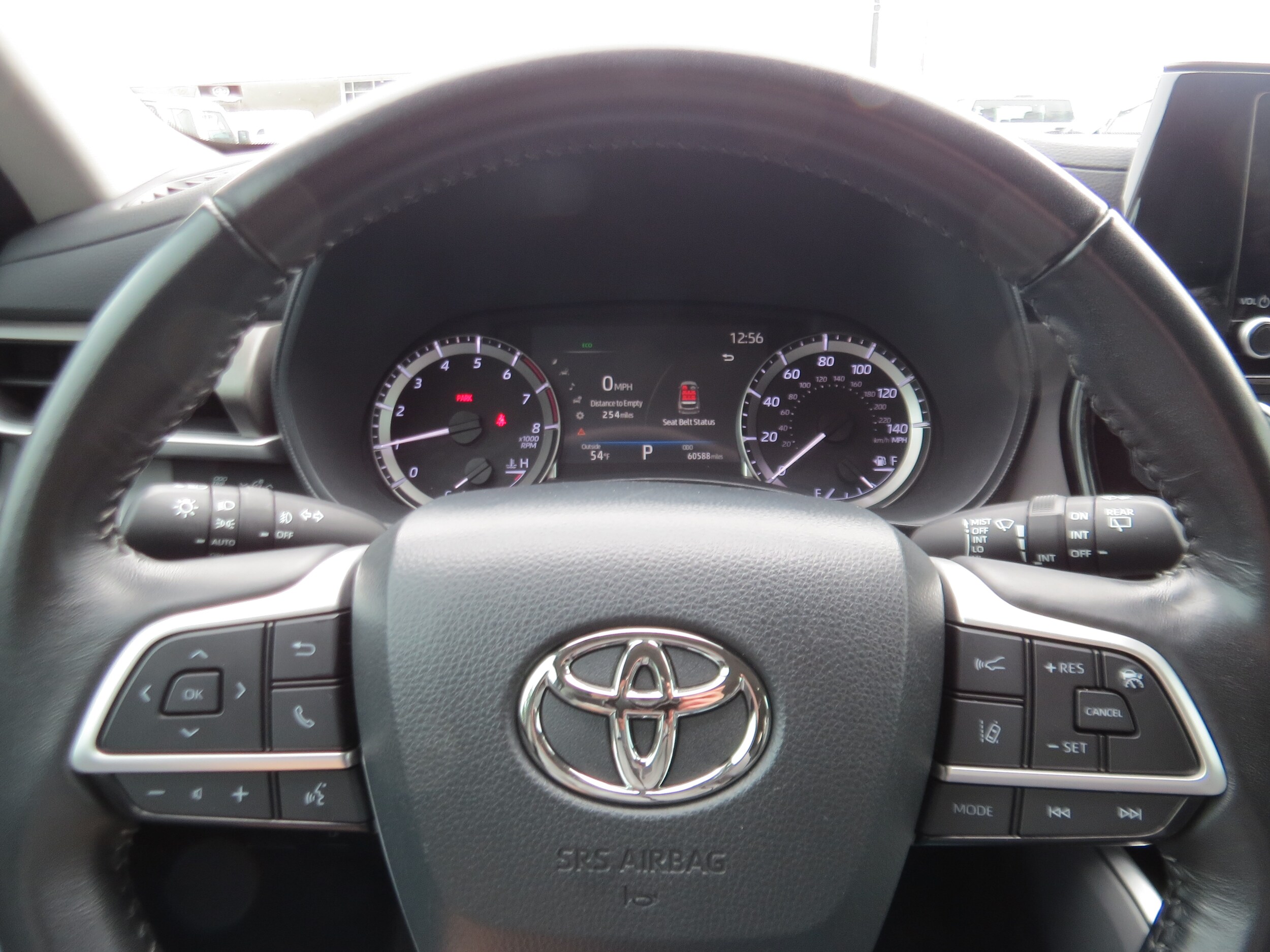2023 Toyota Highlander LE - Photo 24