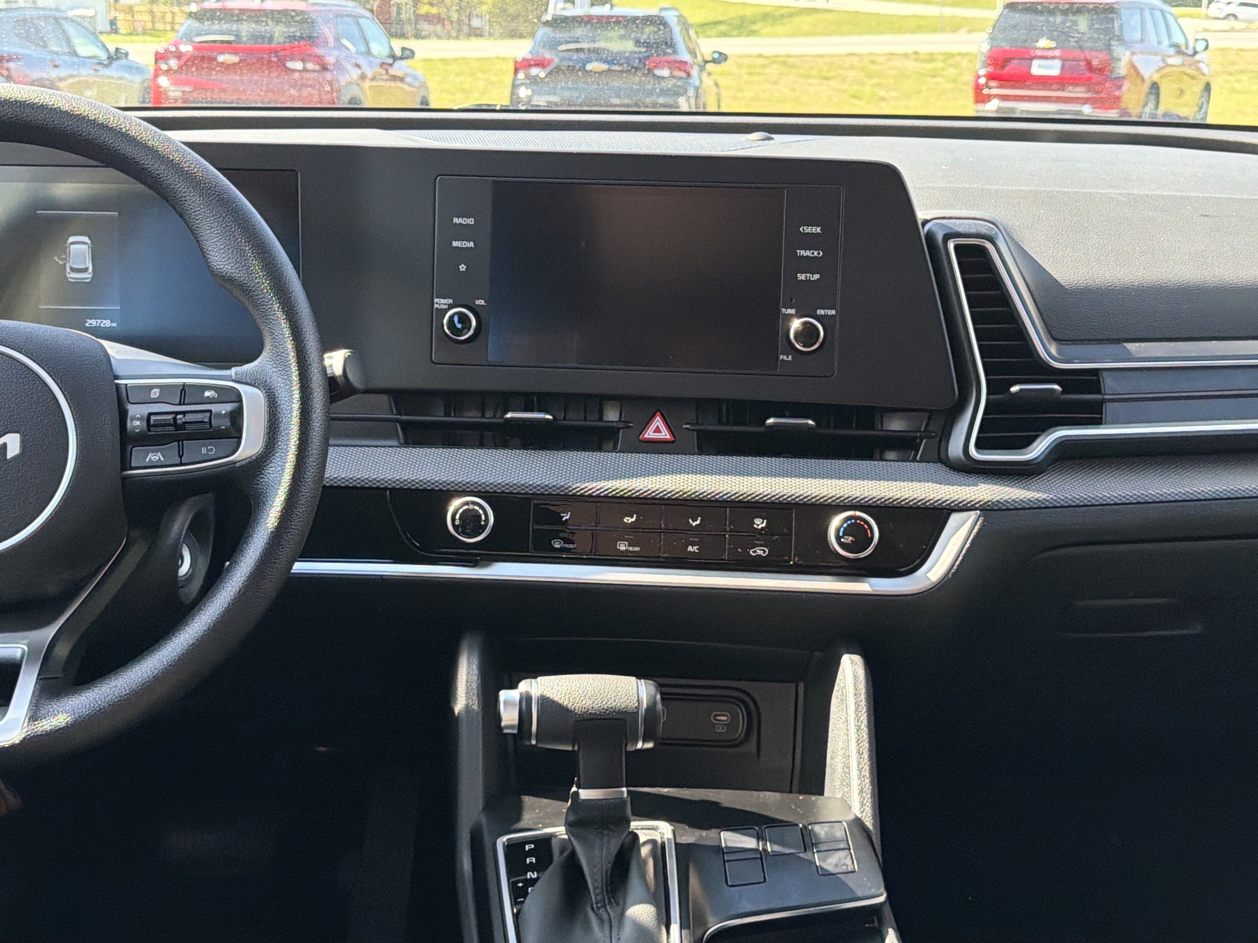 2025 Kia Sportage LX - Photo 9