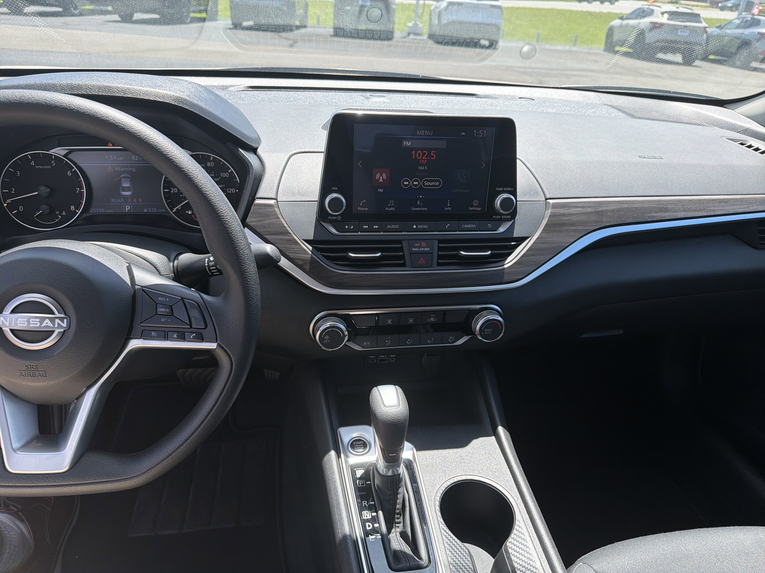 2025 Nissan Altima SV - Photo 9