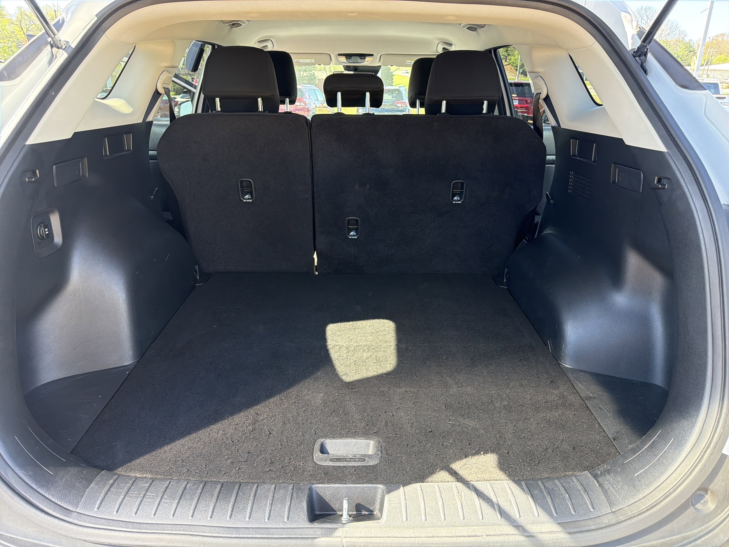 2025 Kia Sportage LX - Photo 16