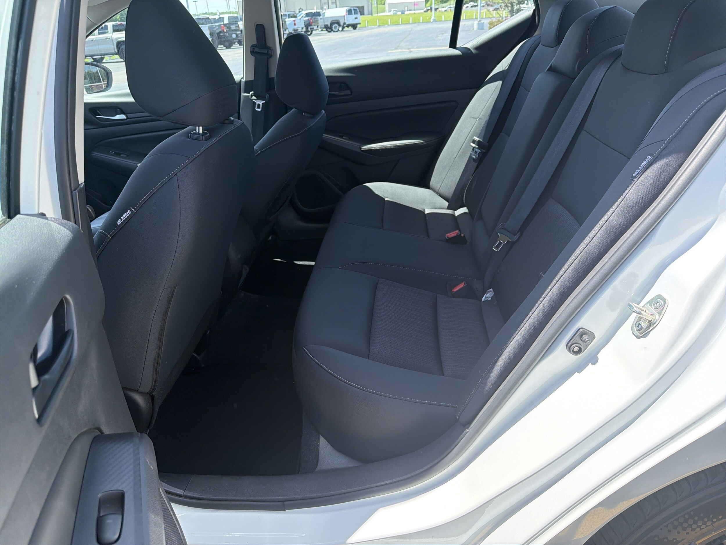 2025 Nissan Altima SV - Photo 15