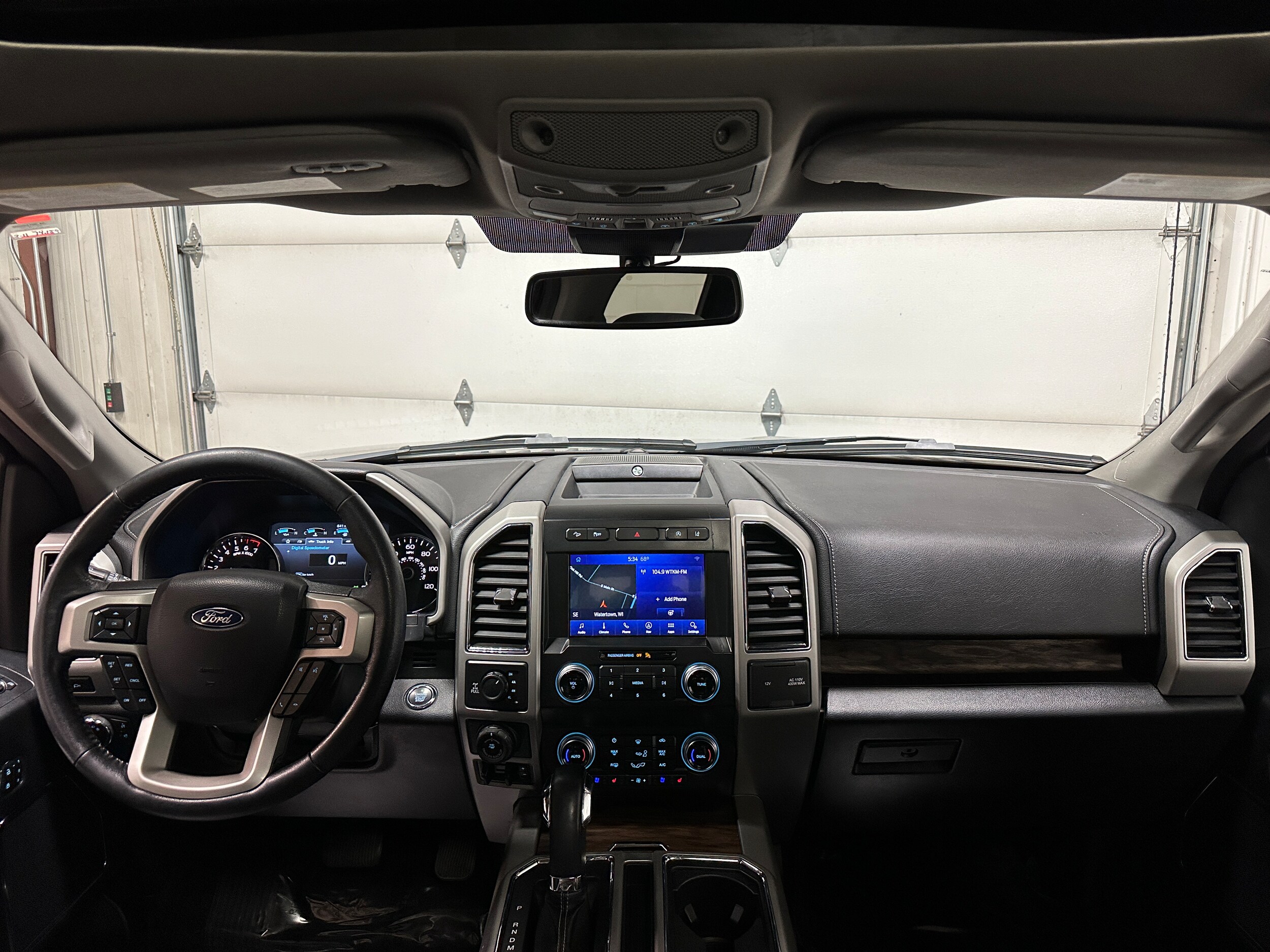 2020 Ford F-150 Lariat photo 2