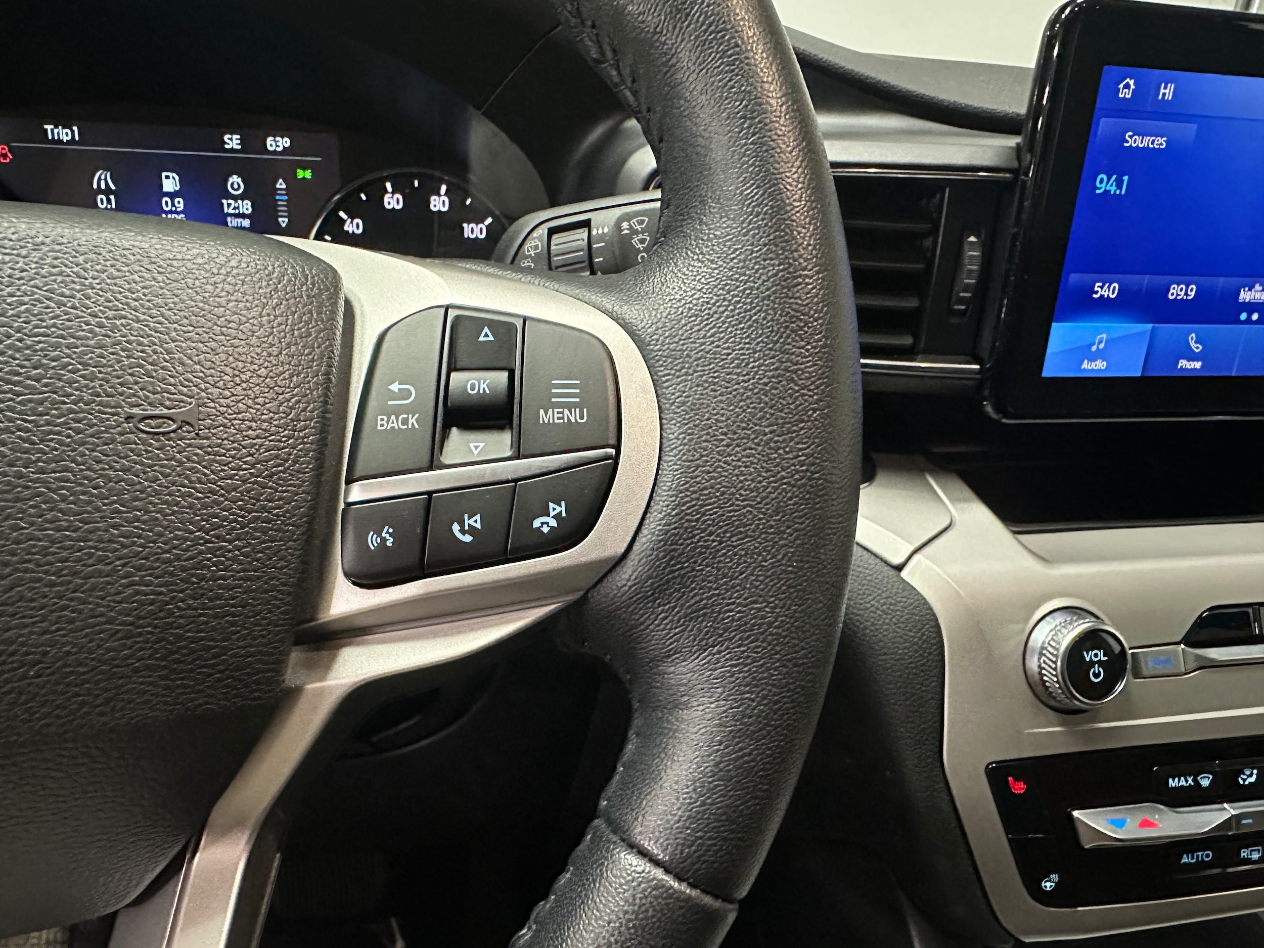 2023 Ford Explorer XLT - Photo 17