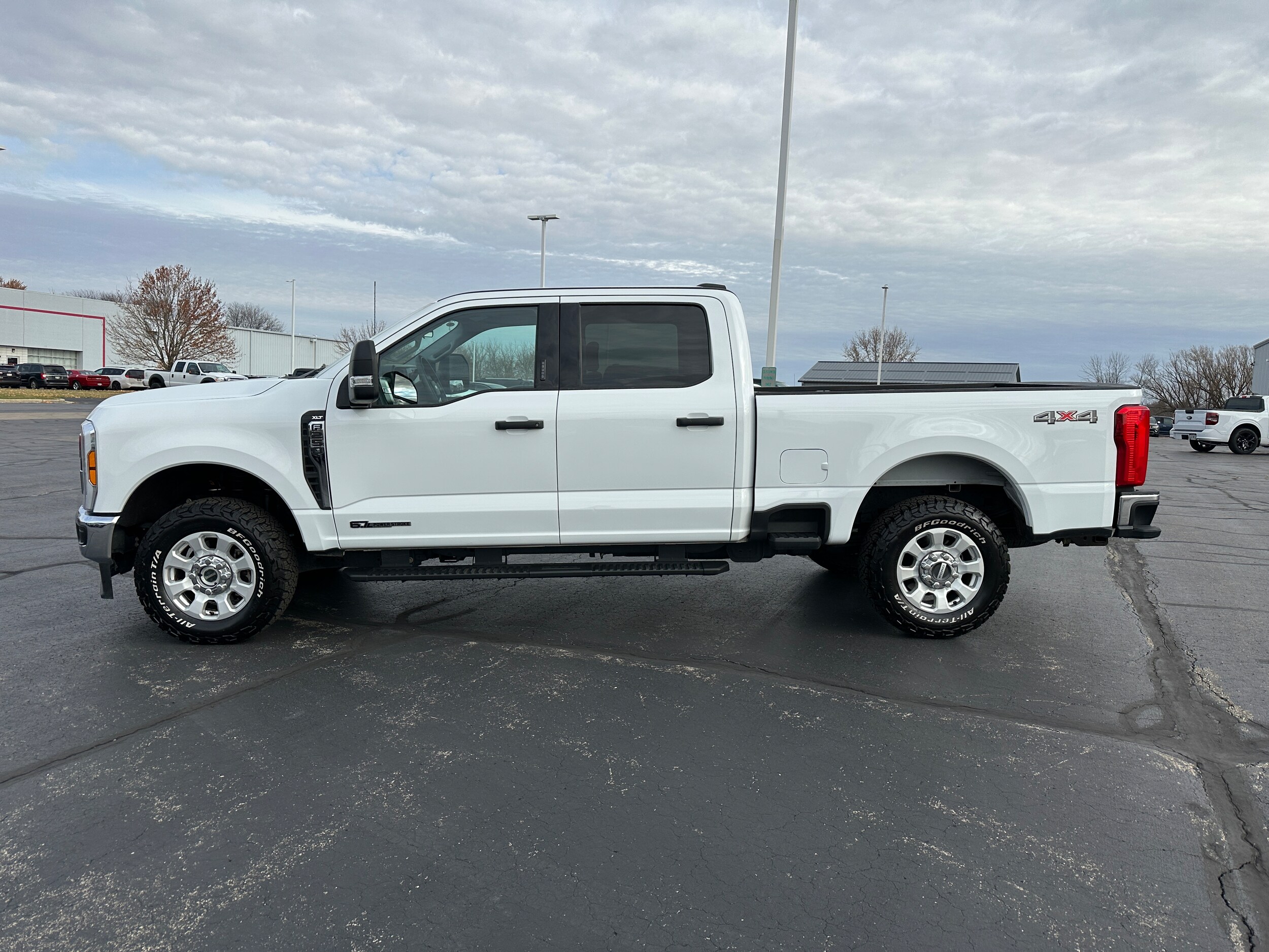 2024 Ford F-250 XLT photo 4