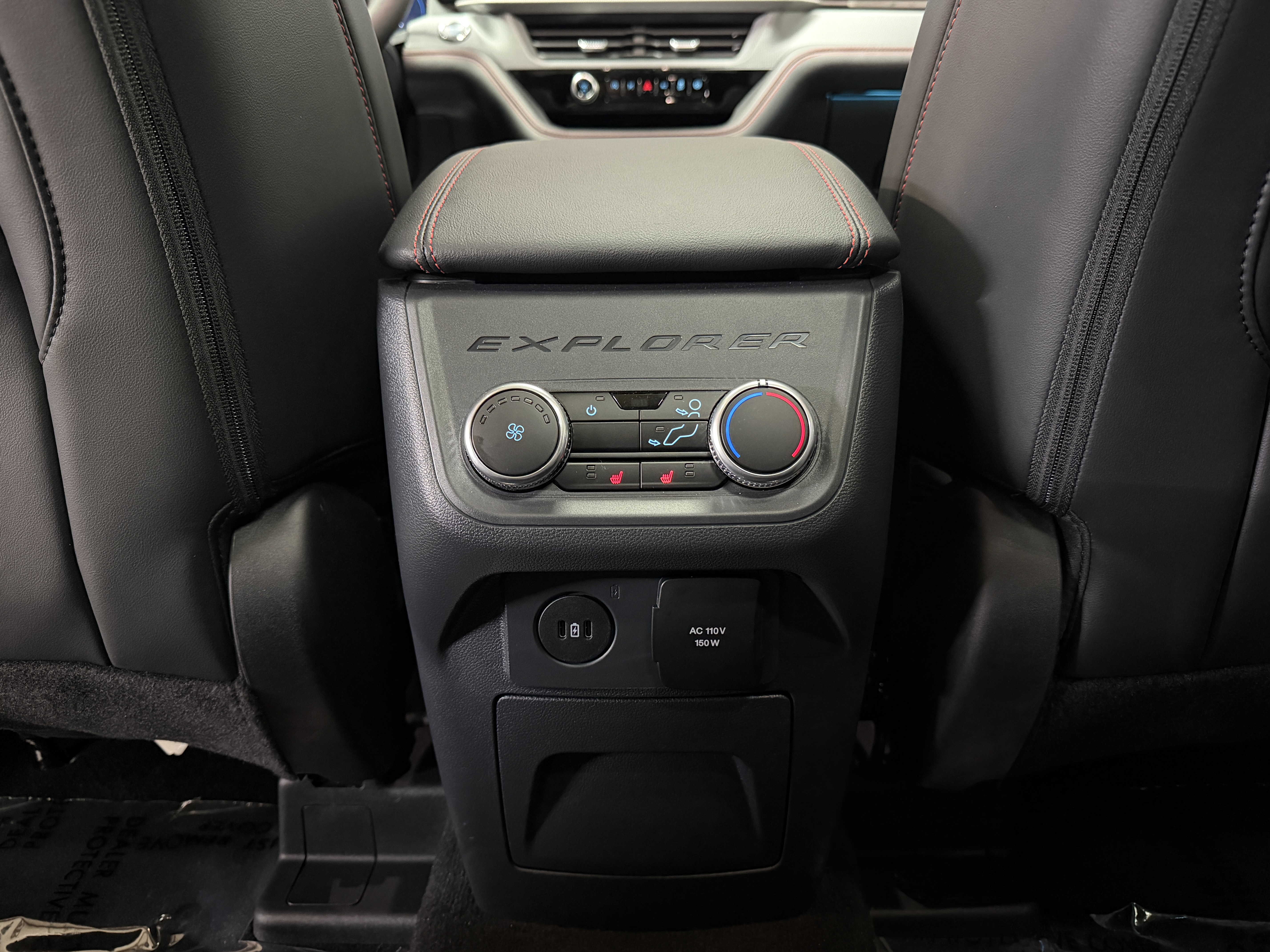 2026 Ford Explorer ST-LINE - Photo 13