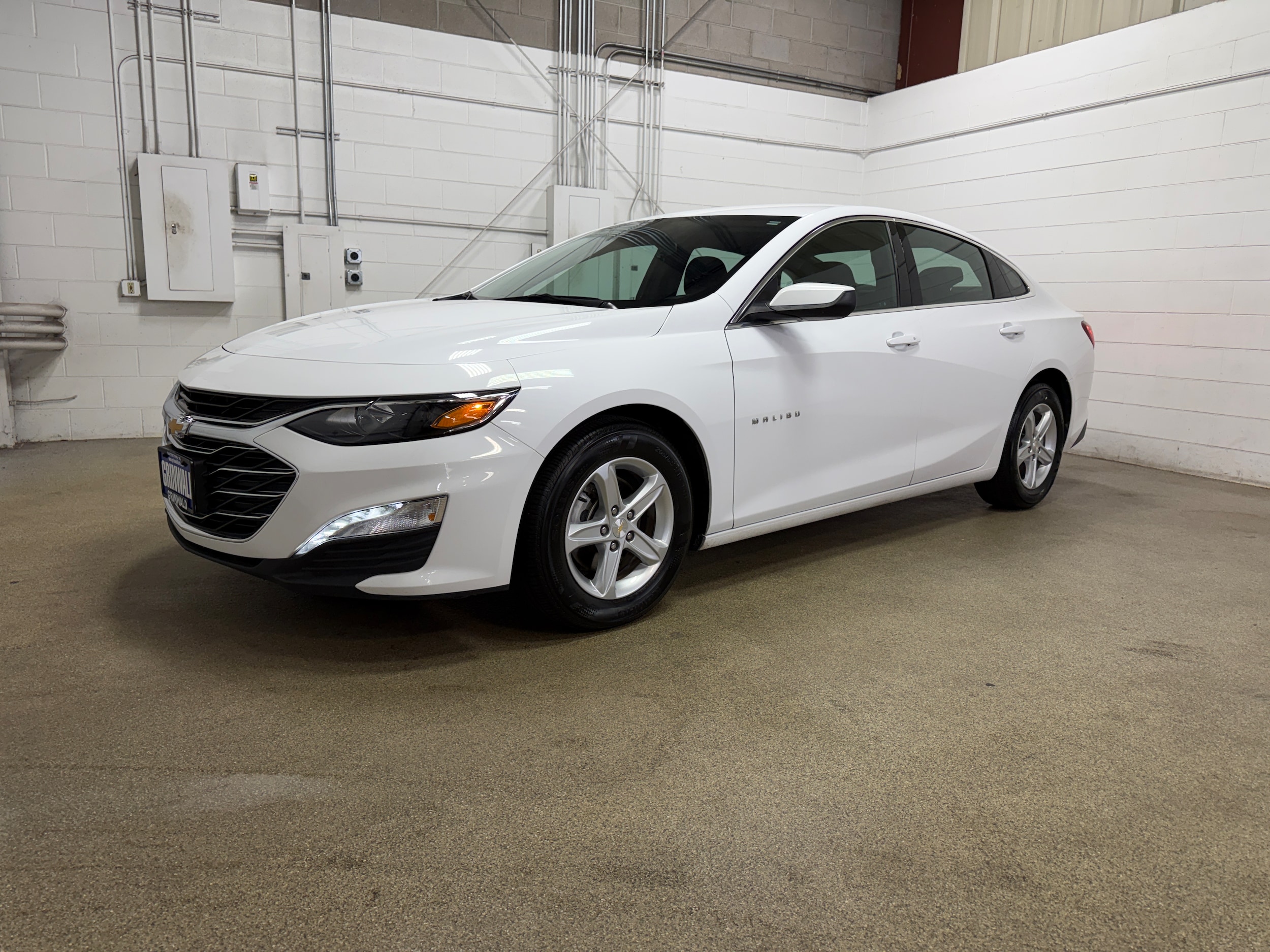 Used 2024 Chevrolet Malibu 1LT with VIN 1G1ZD5ST5RF182300 for sale in Watertown, WI