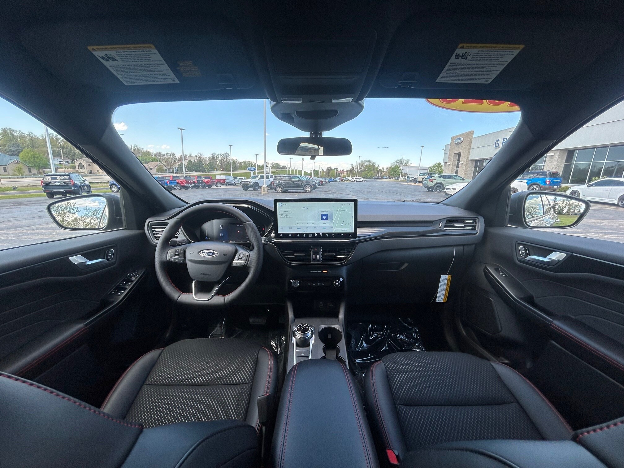 2026 Ford Escape ST-Line - Photo 18