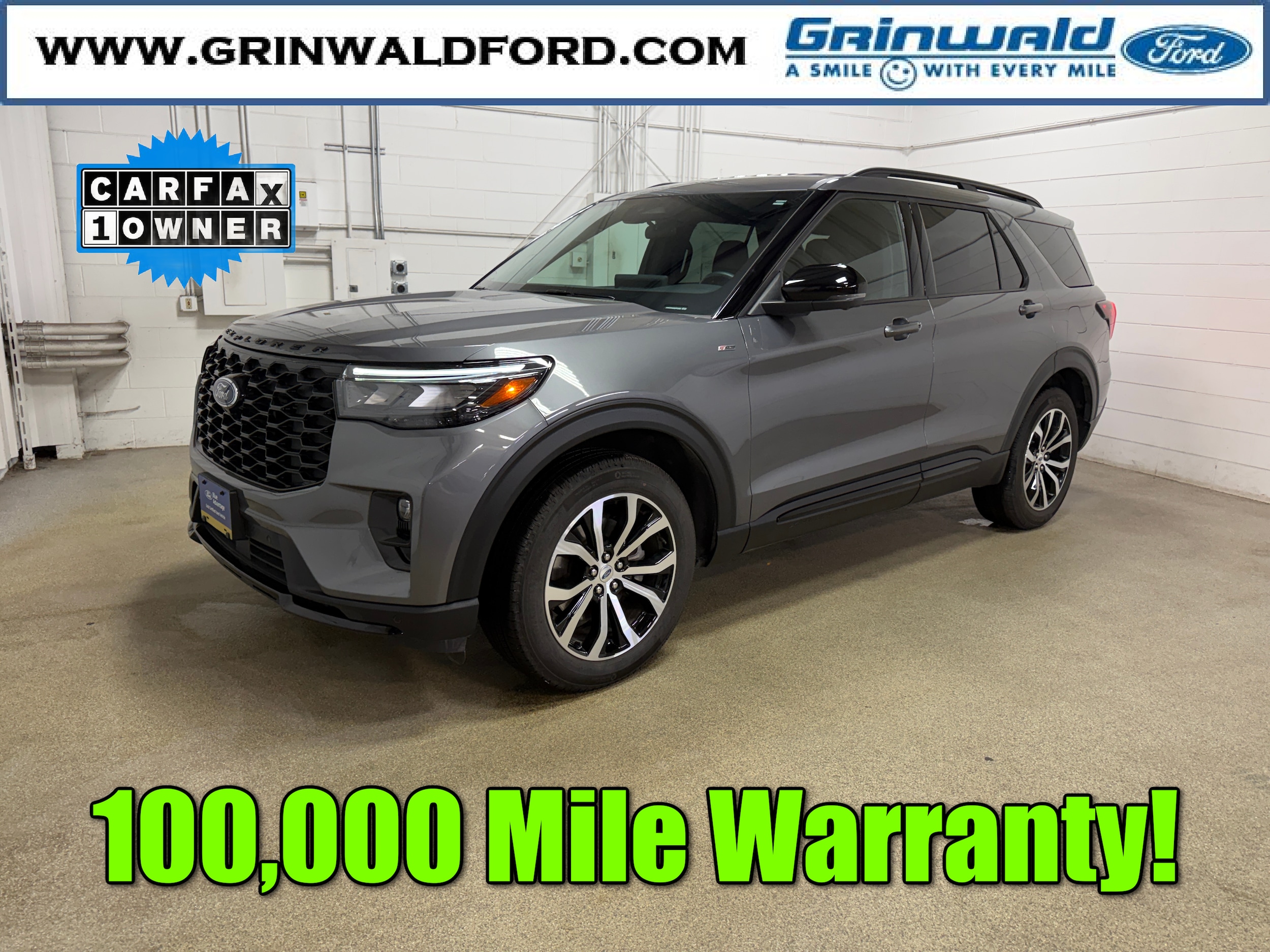 2025 Ford Explorer ST-LINE's photo