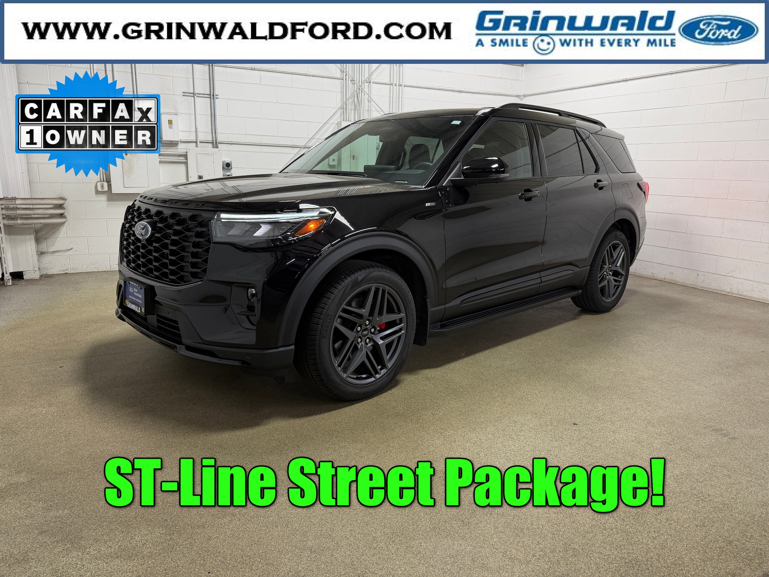 2025 Ford Explorer ST-LINE 4WD (PL535)'s photo