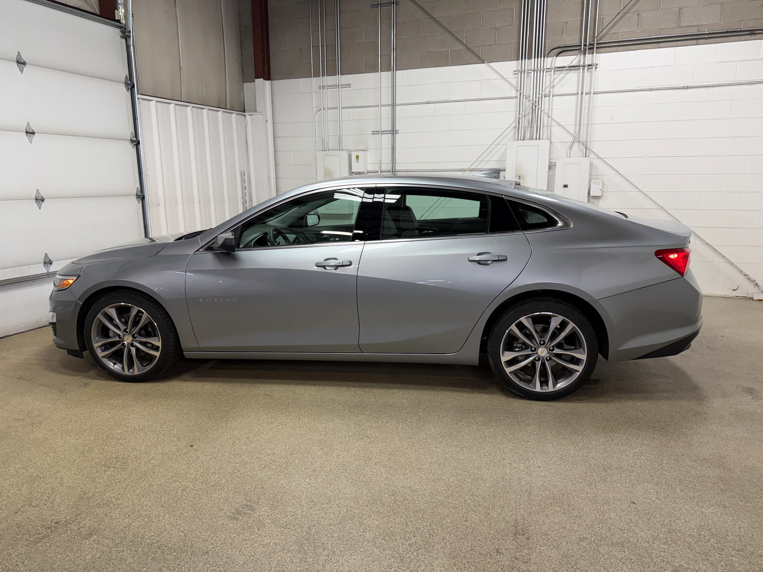 Used 2025 Chevrolet Malibu For Sale at Grinwald Ford | VIN