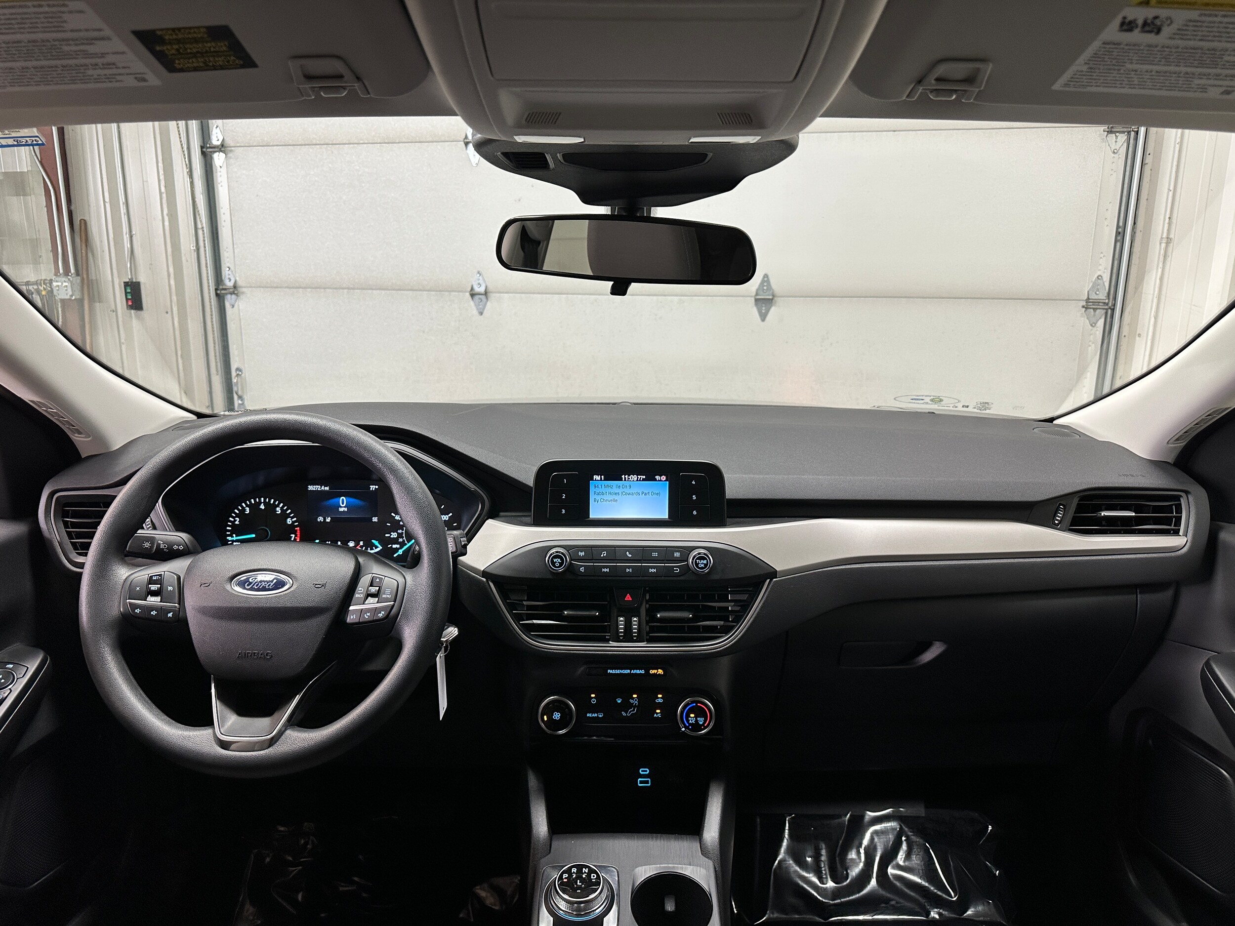 2022 Ford Escape S photo 2