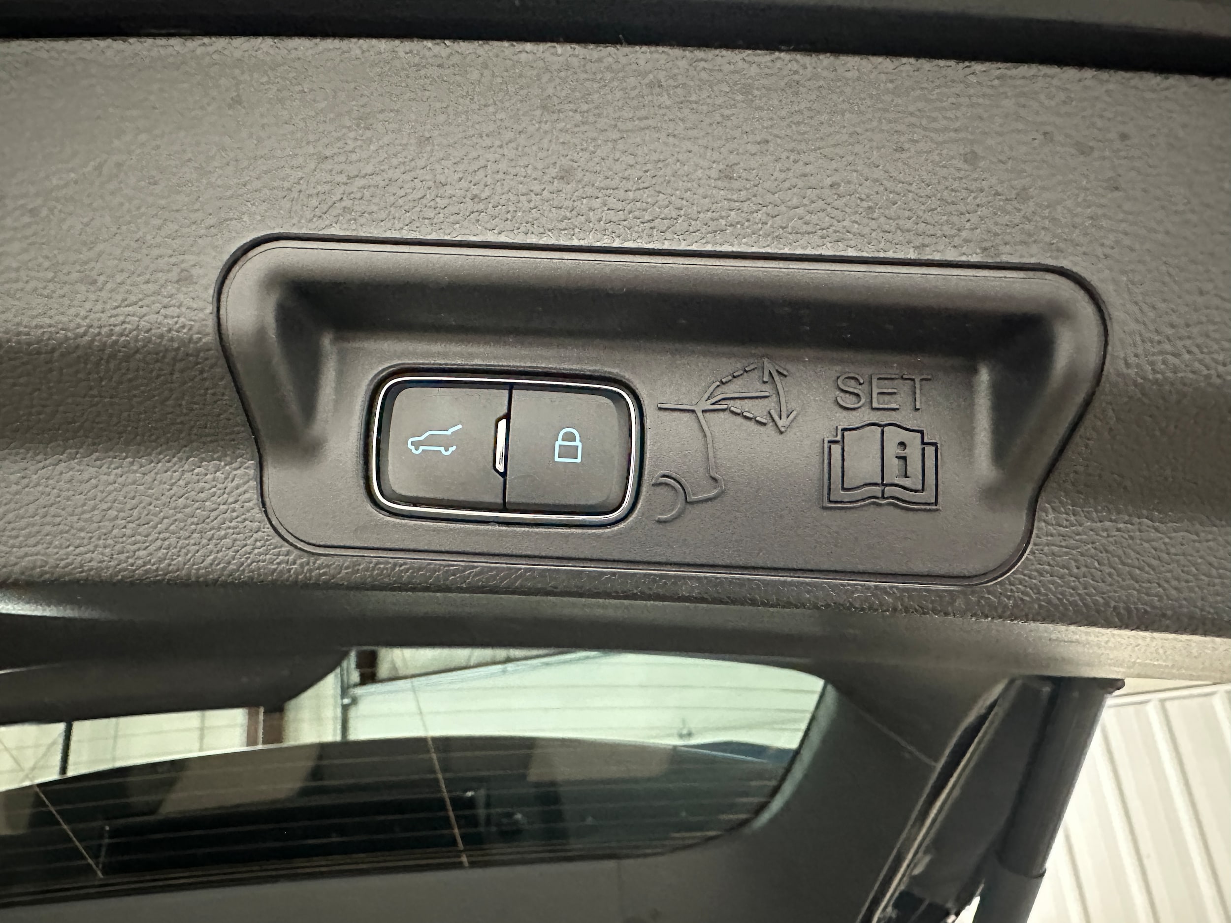 2023 Ford Explorer XLT - Photo 31