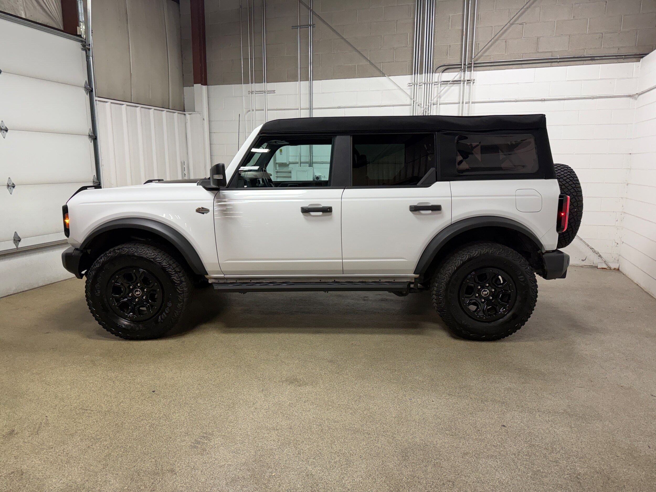 2023 Ford Bronco Wildtrak photo 3