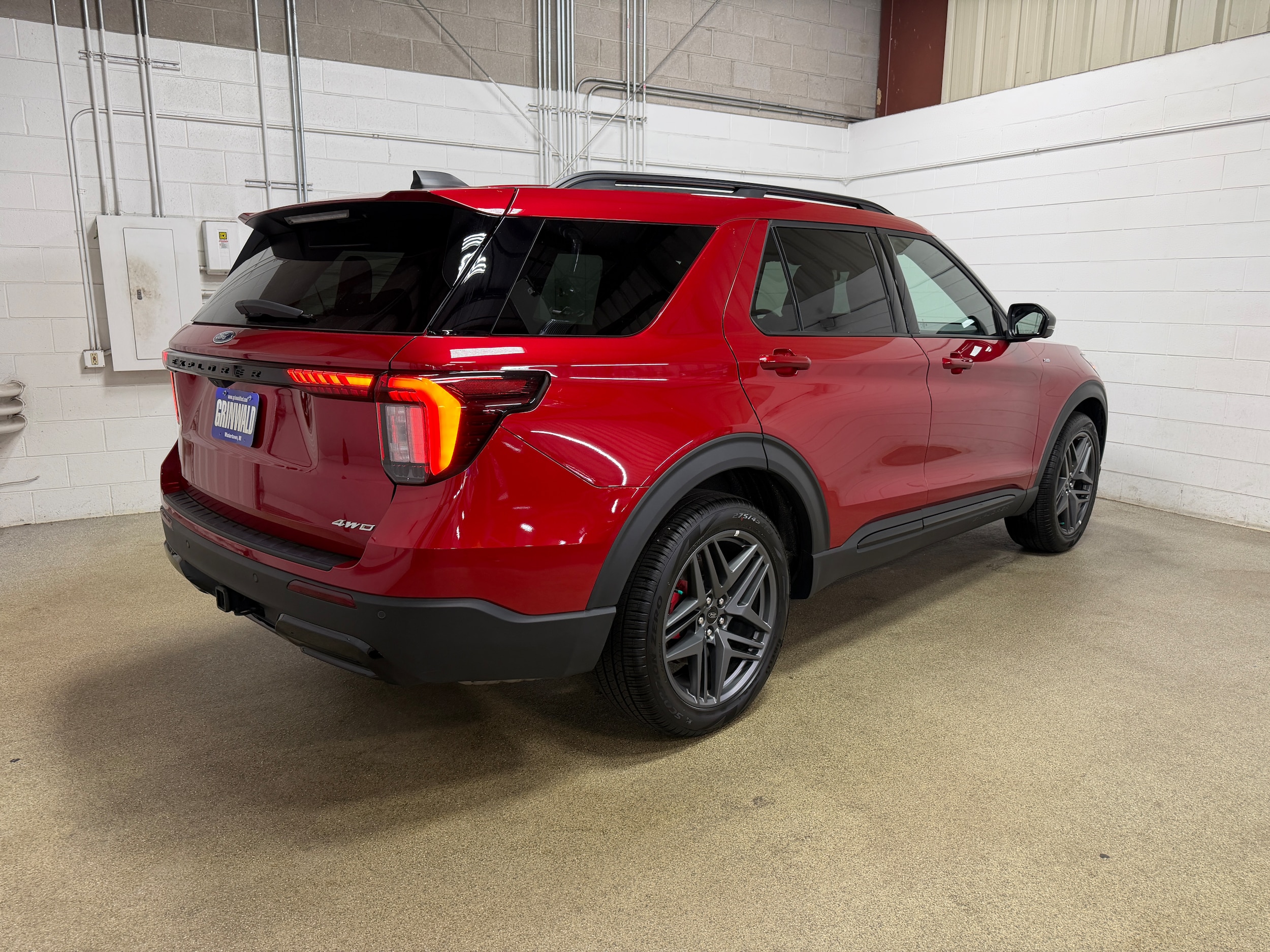 2026 Ford Explorer ST-LINE - Photo 10