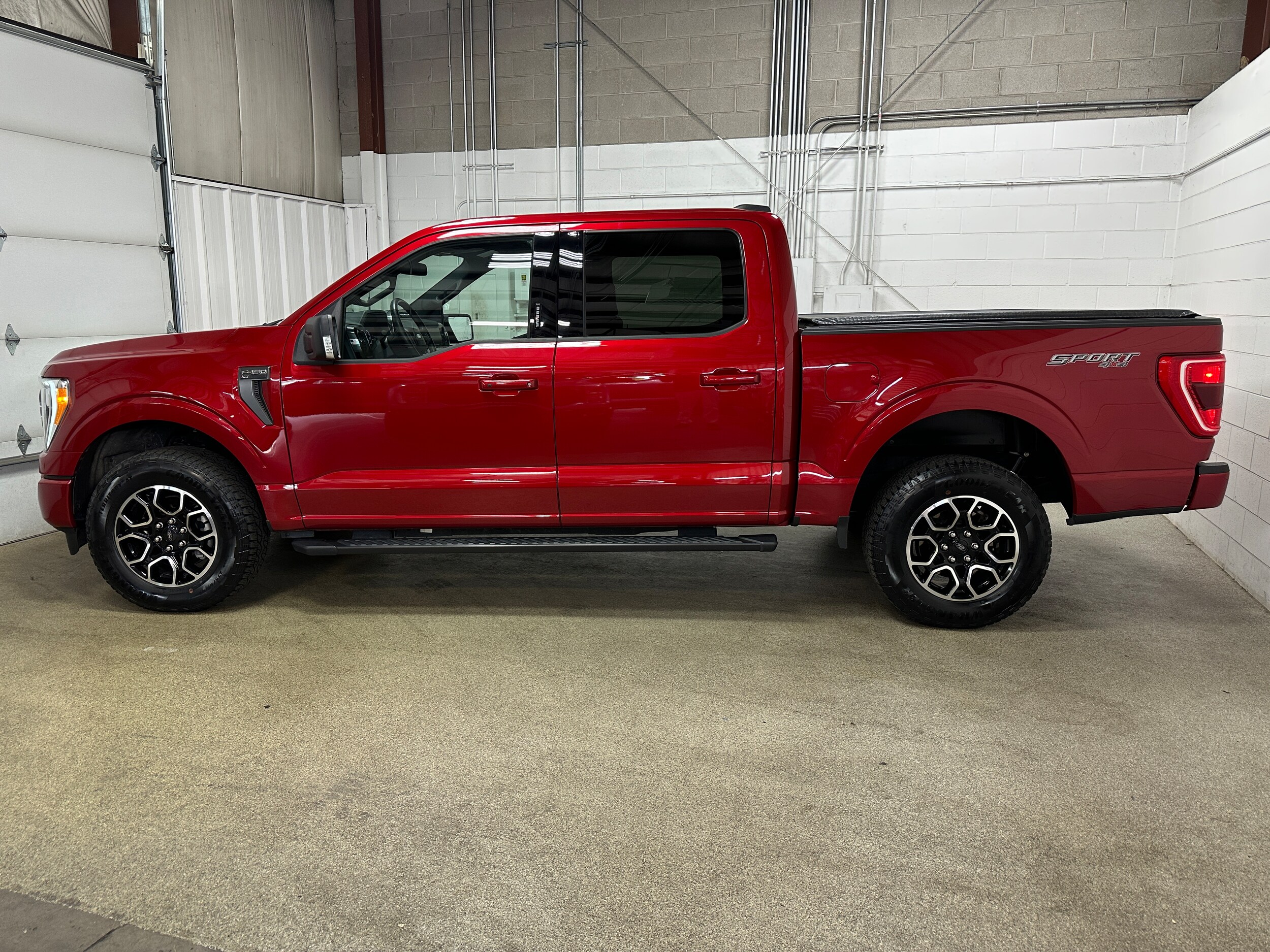 2022 Ford F-150 XLT photo 3