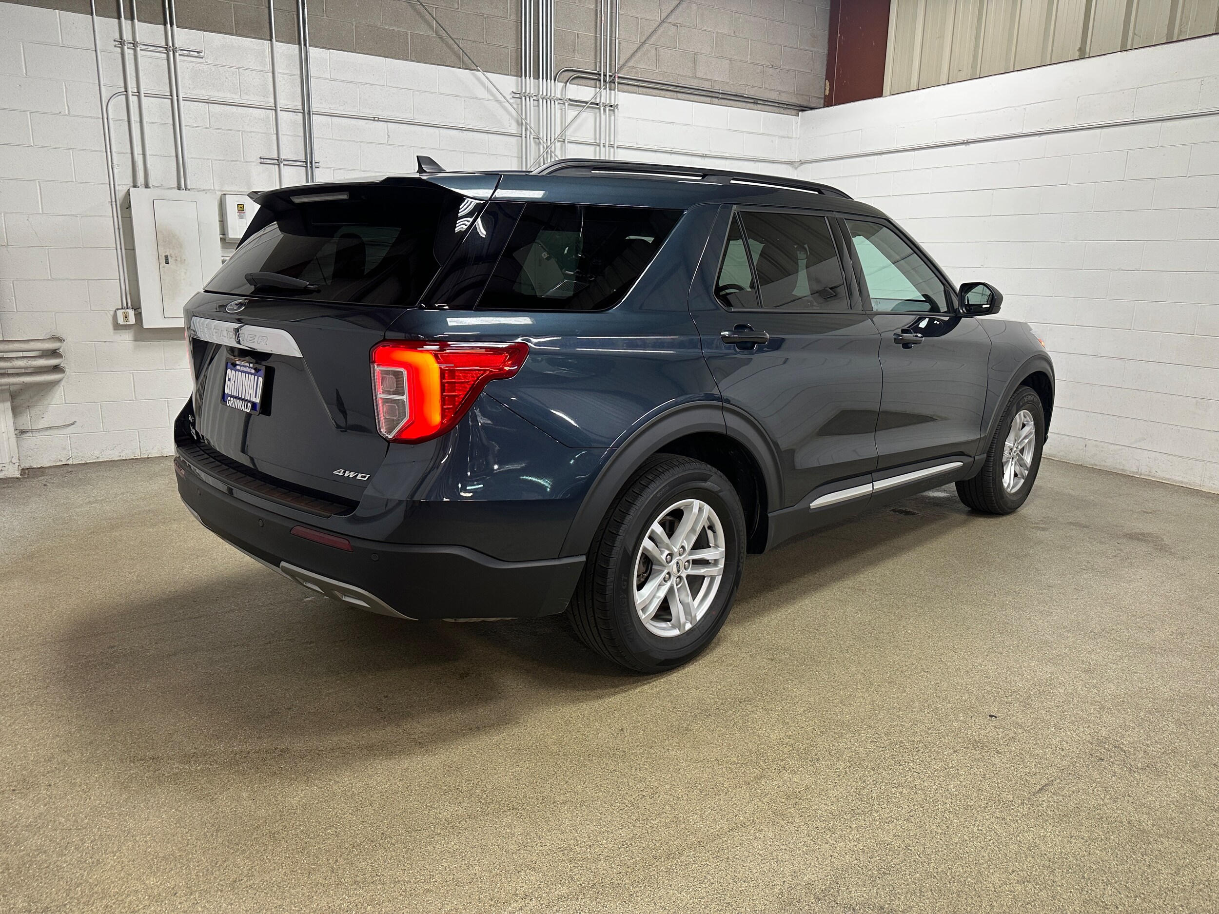 2023 Ford Explorer XLT - Photo 8