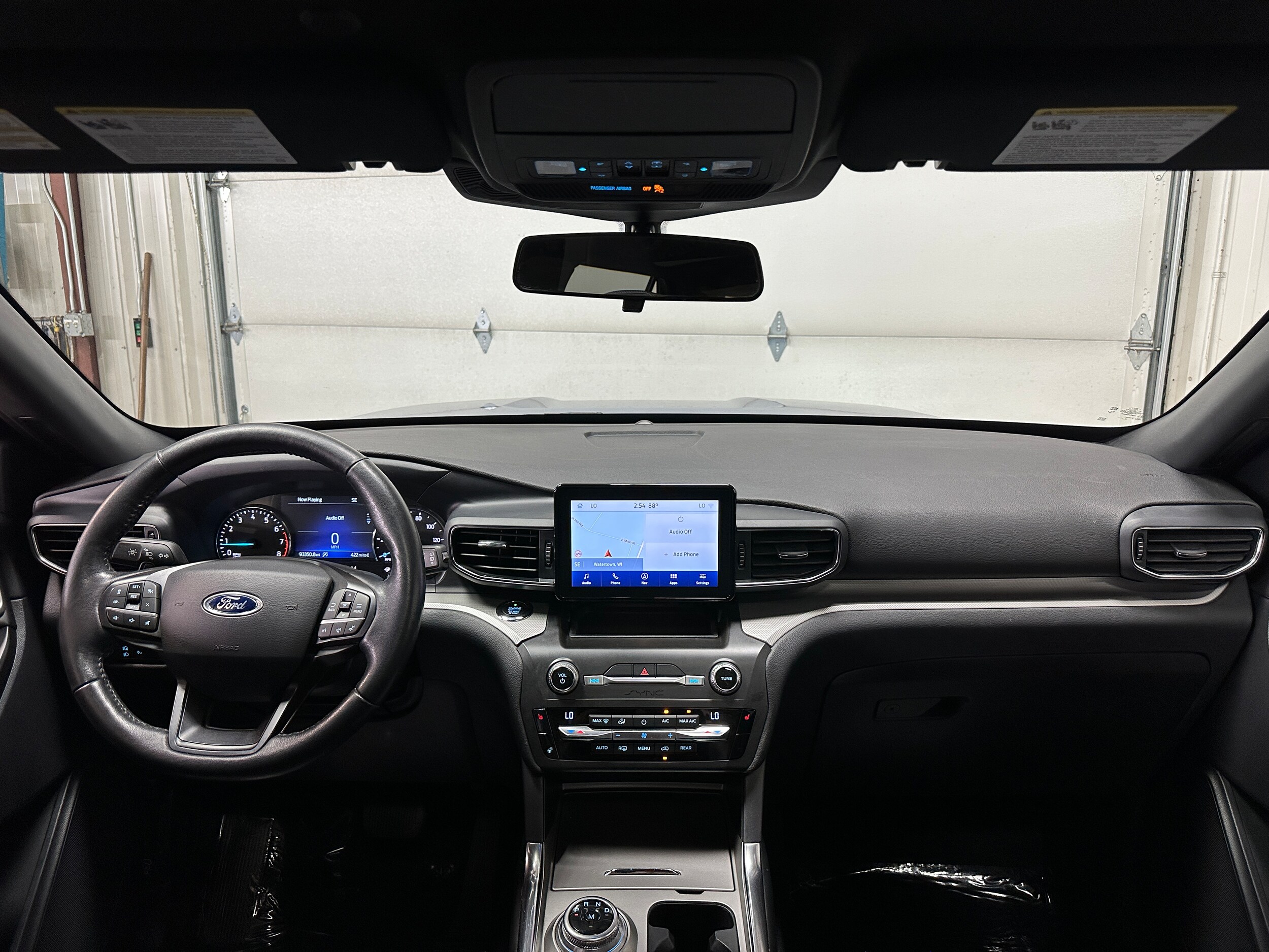 2020 Ford Explorer XLT photo 2
