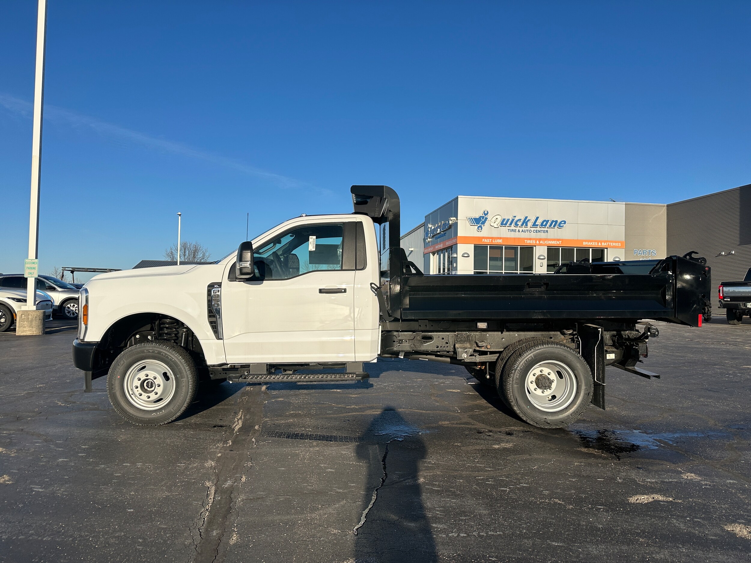 2024 Ford F-350 XL photo 4