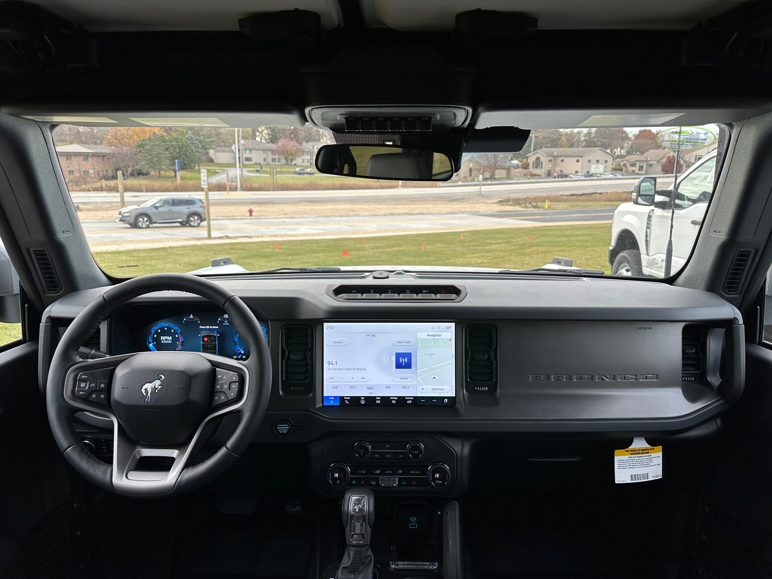 2025 Ford Bronco Badlands photo 2