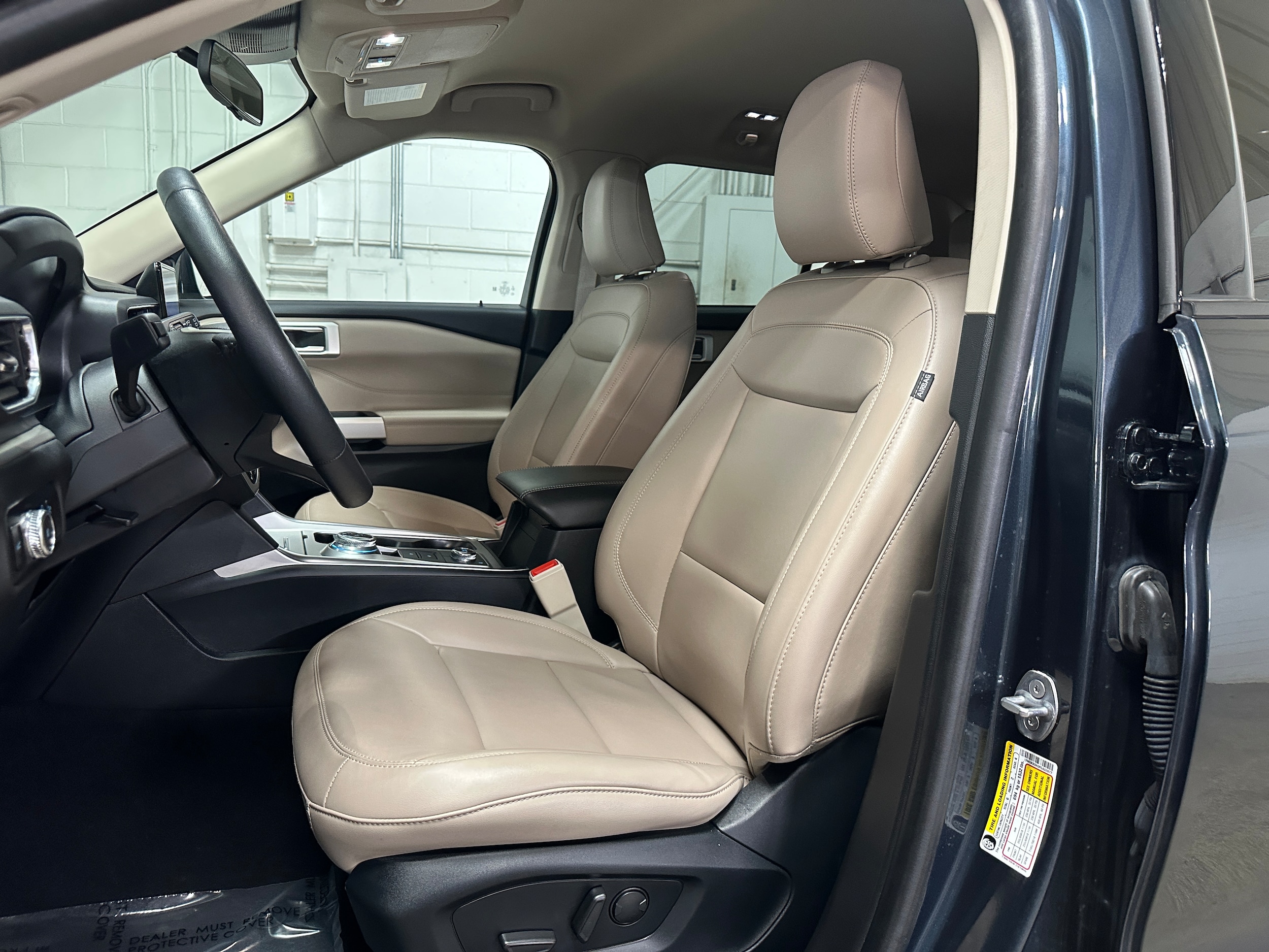 2023 Ford Explorer XLT - Photo 9