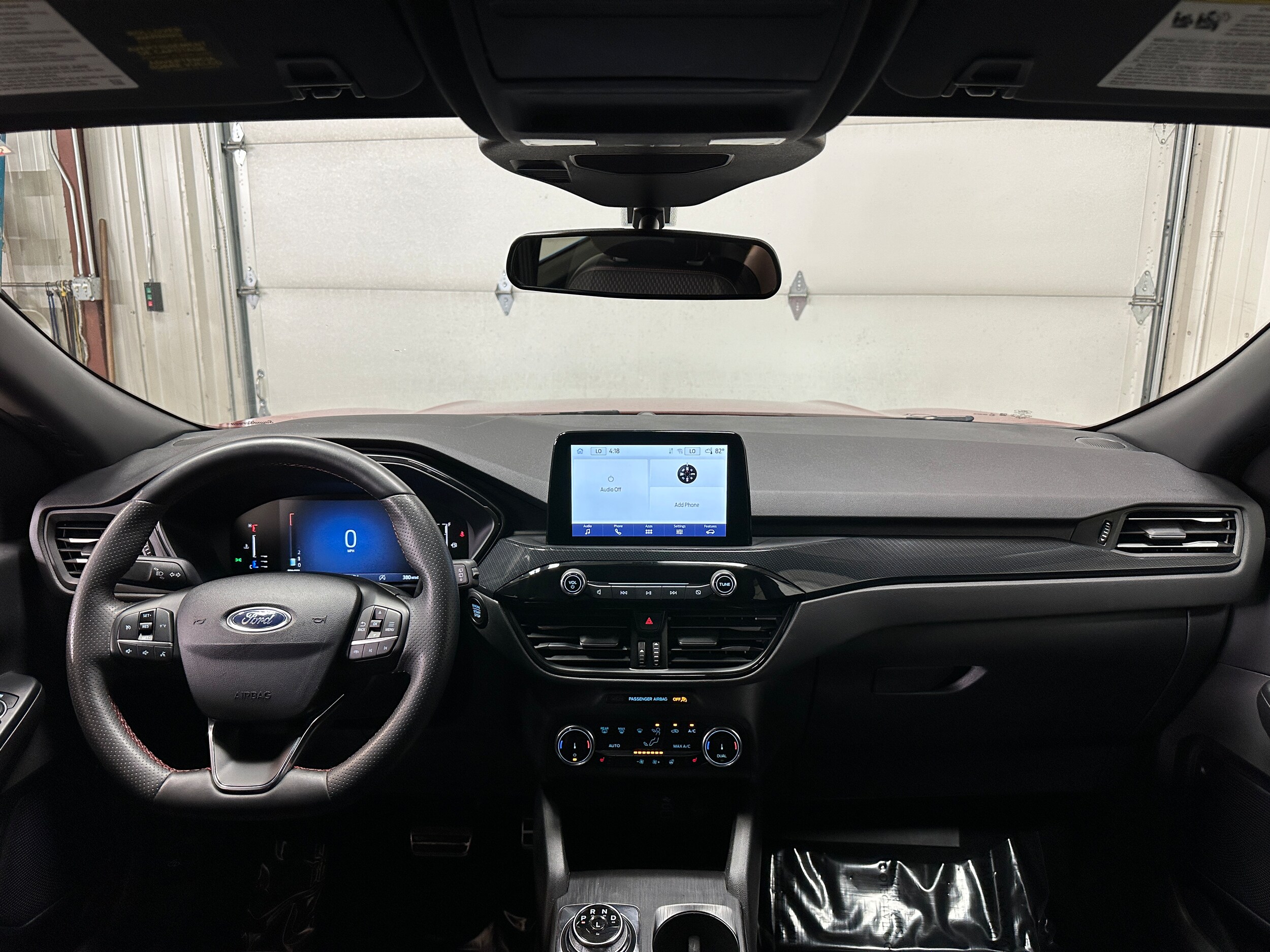 2024 Ford Escape ST-Line photo 2
