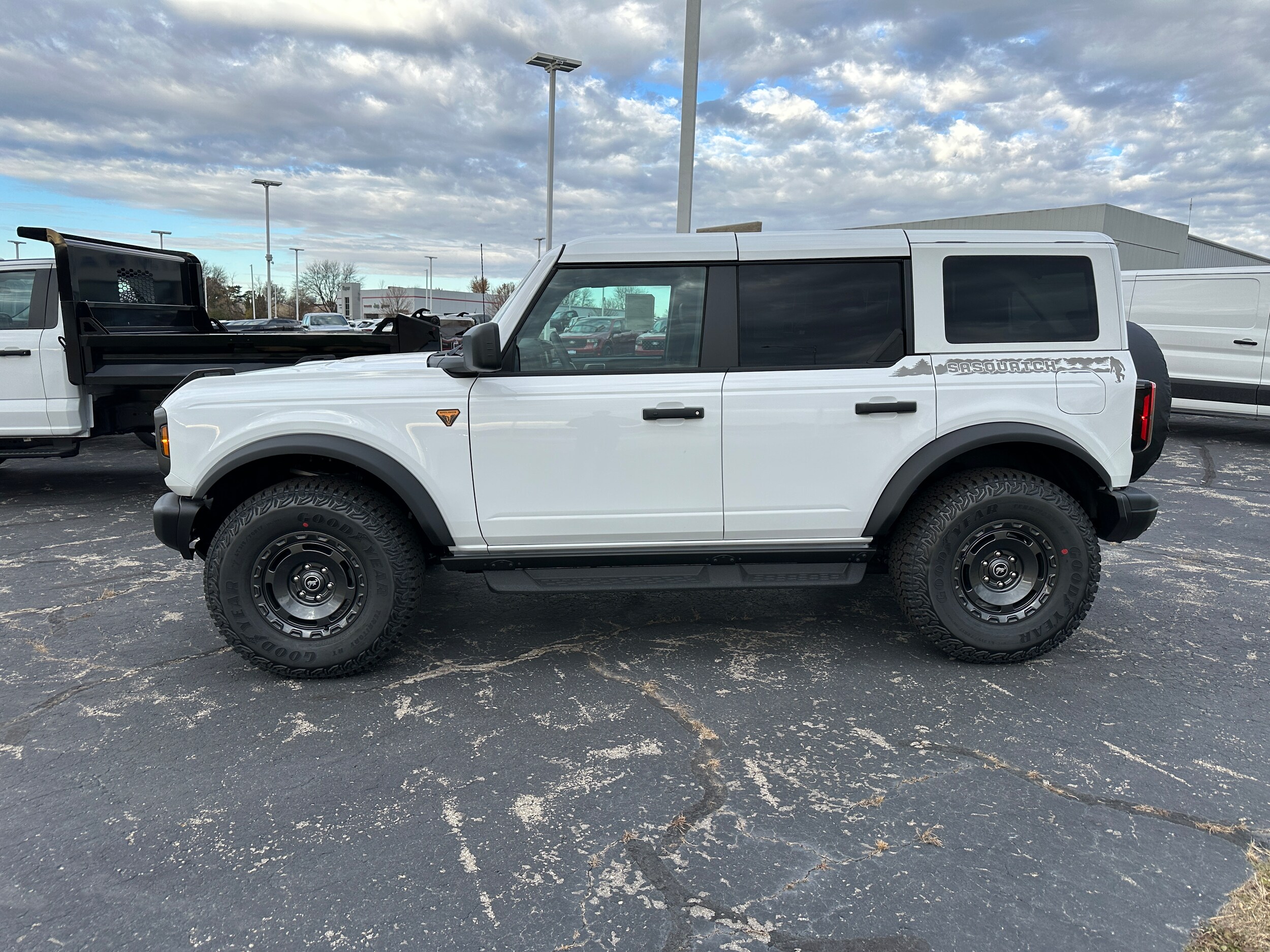 2025 Ford Bronco Badlands photo 4