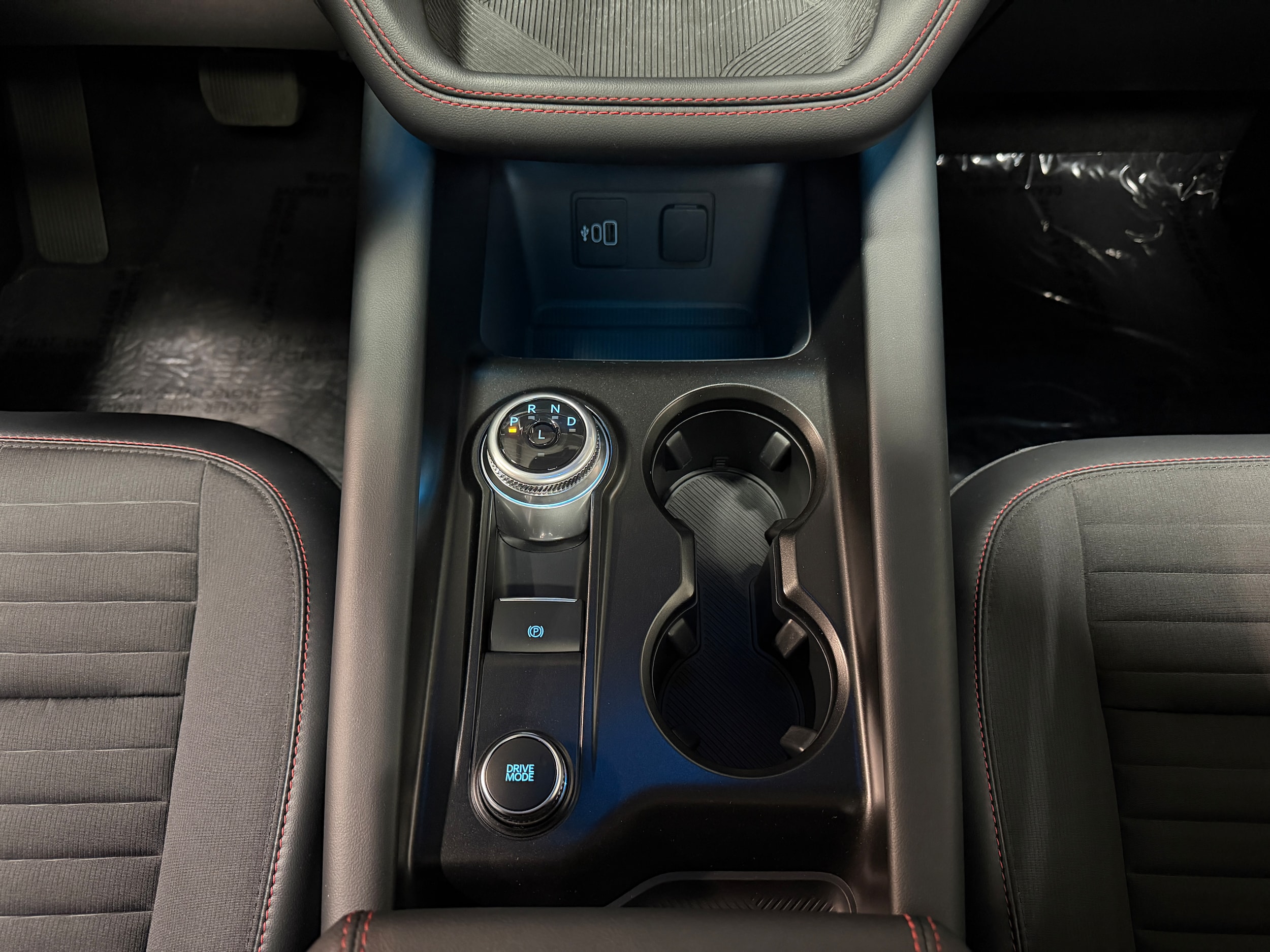 2026 Ford Explorer ST-LINE - Photo 27
