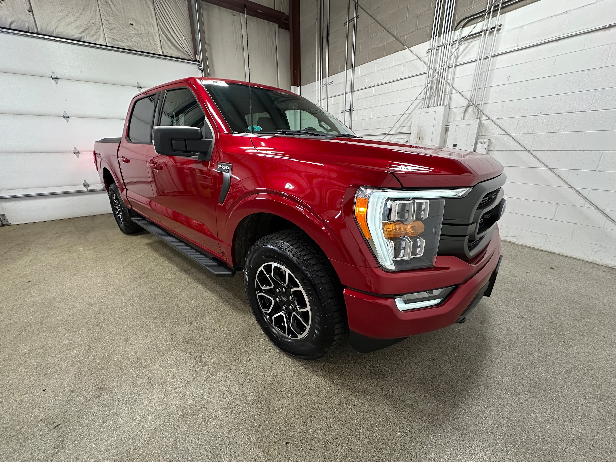 2022 Ford F-150 XLT photo 2