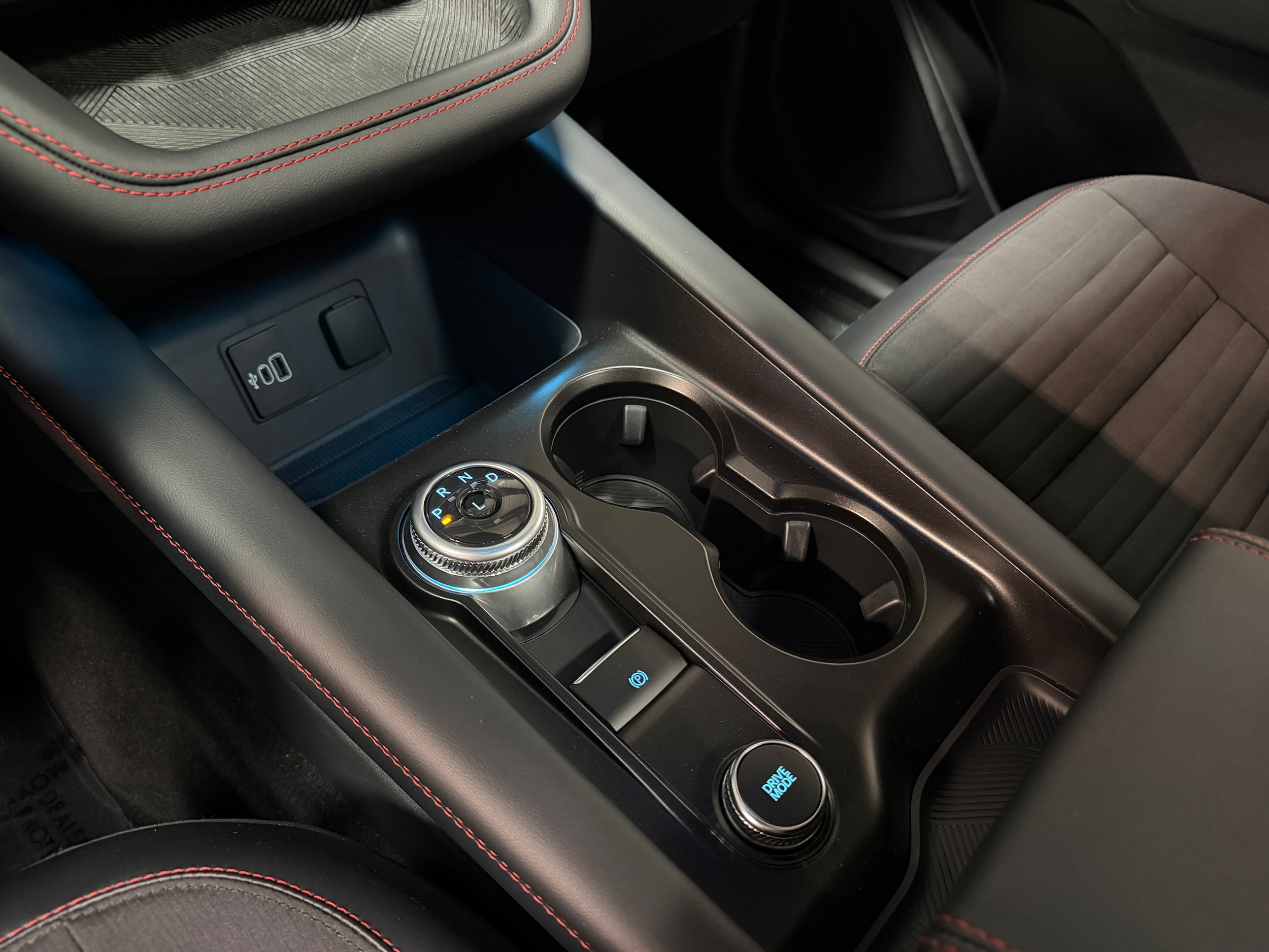 2026 Ford Explorer ST-LINE - Photo 26