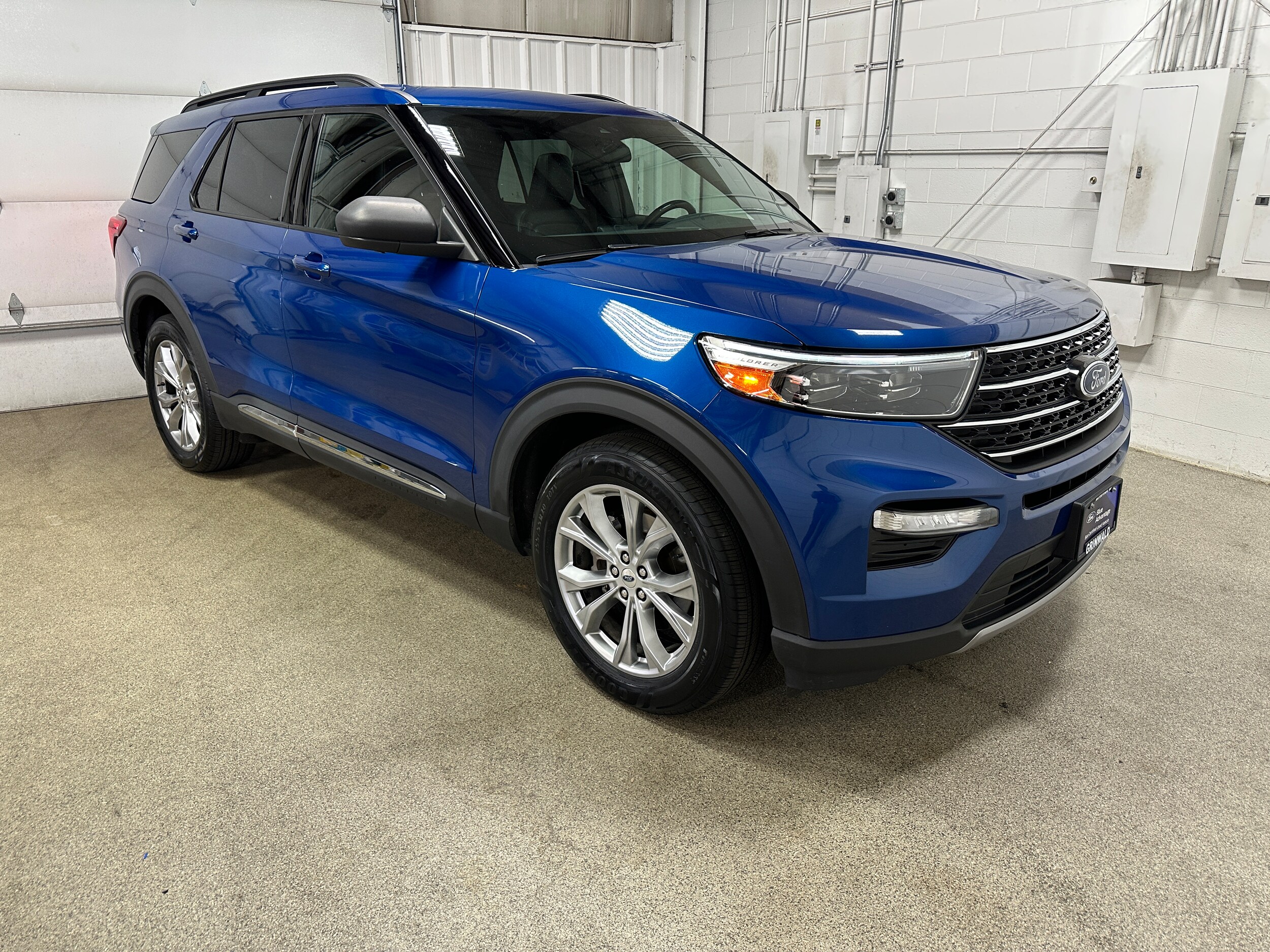 2020 Ford Explorer XLT photo 3