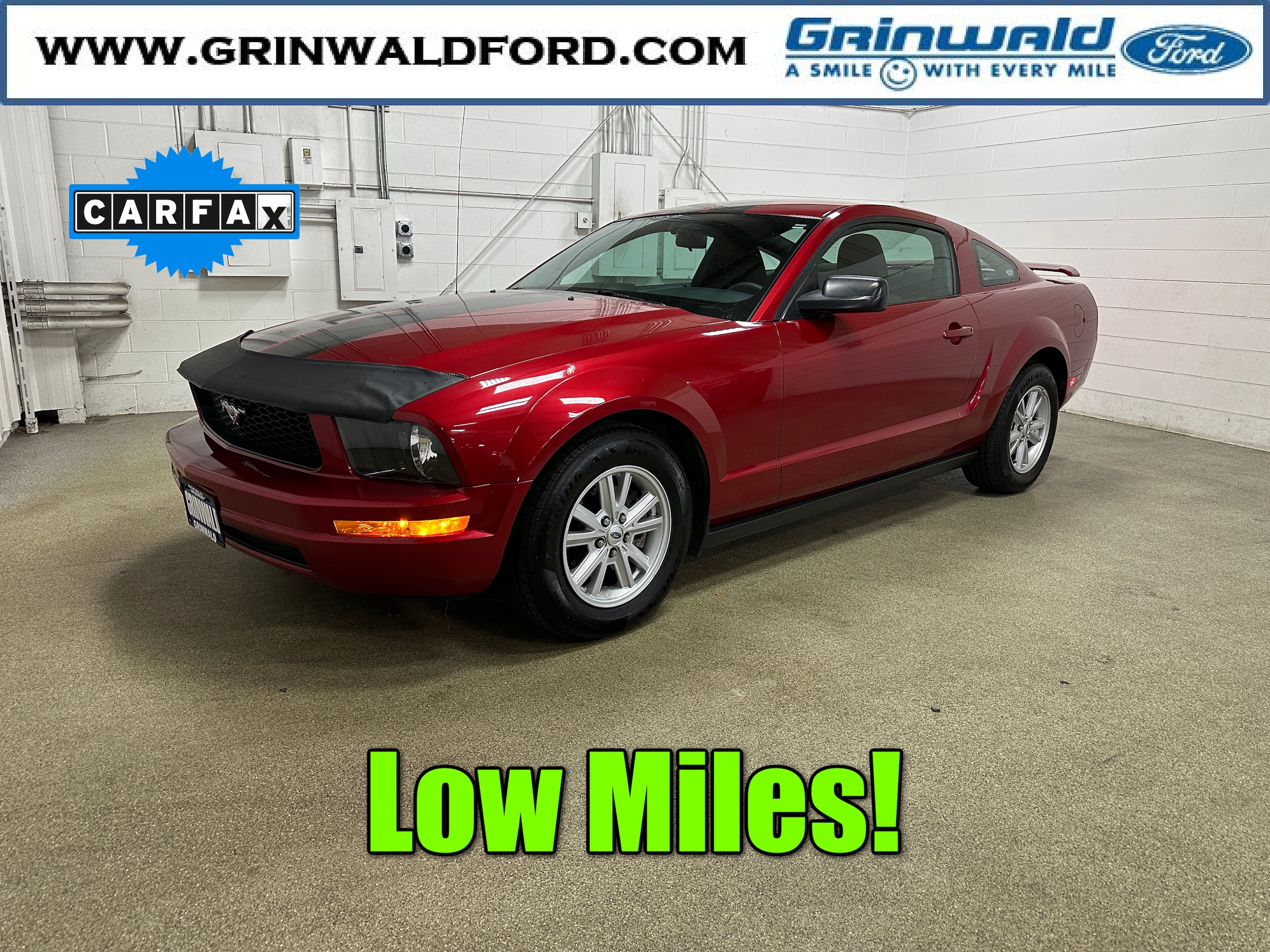 2005 Ford Mustang Deluxe